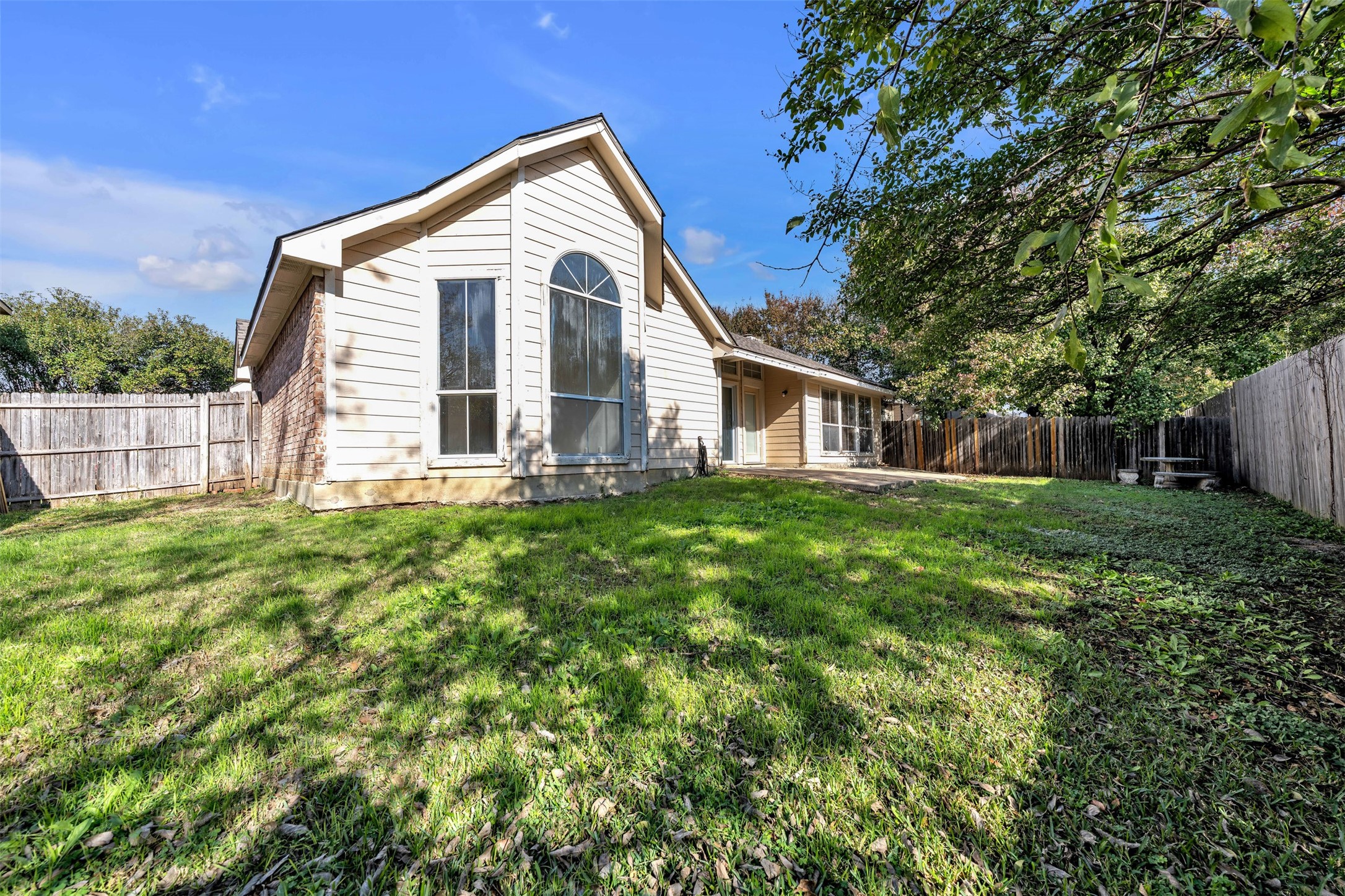 2202 Richmond Circle