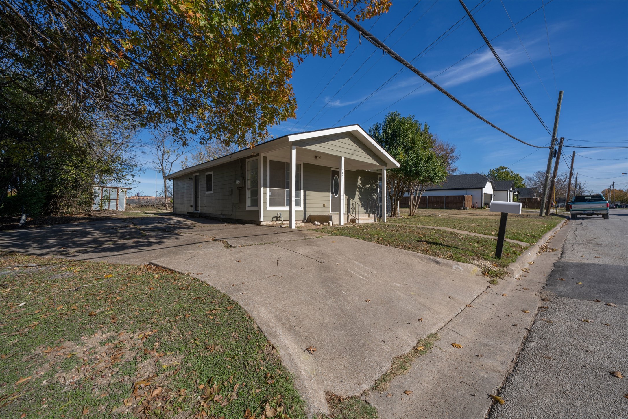 505 Perry Avenue