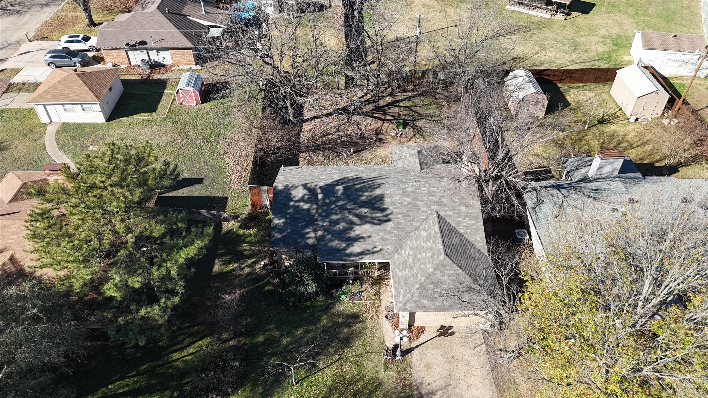 1605 Woodside Lane E