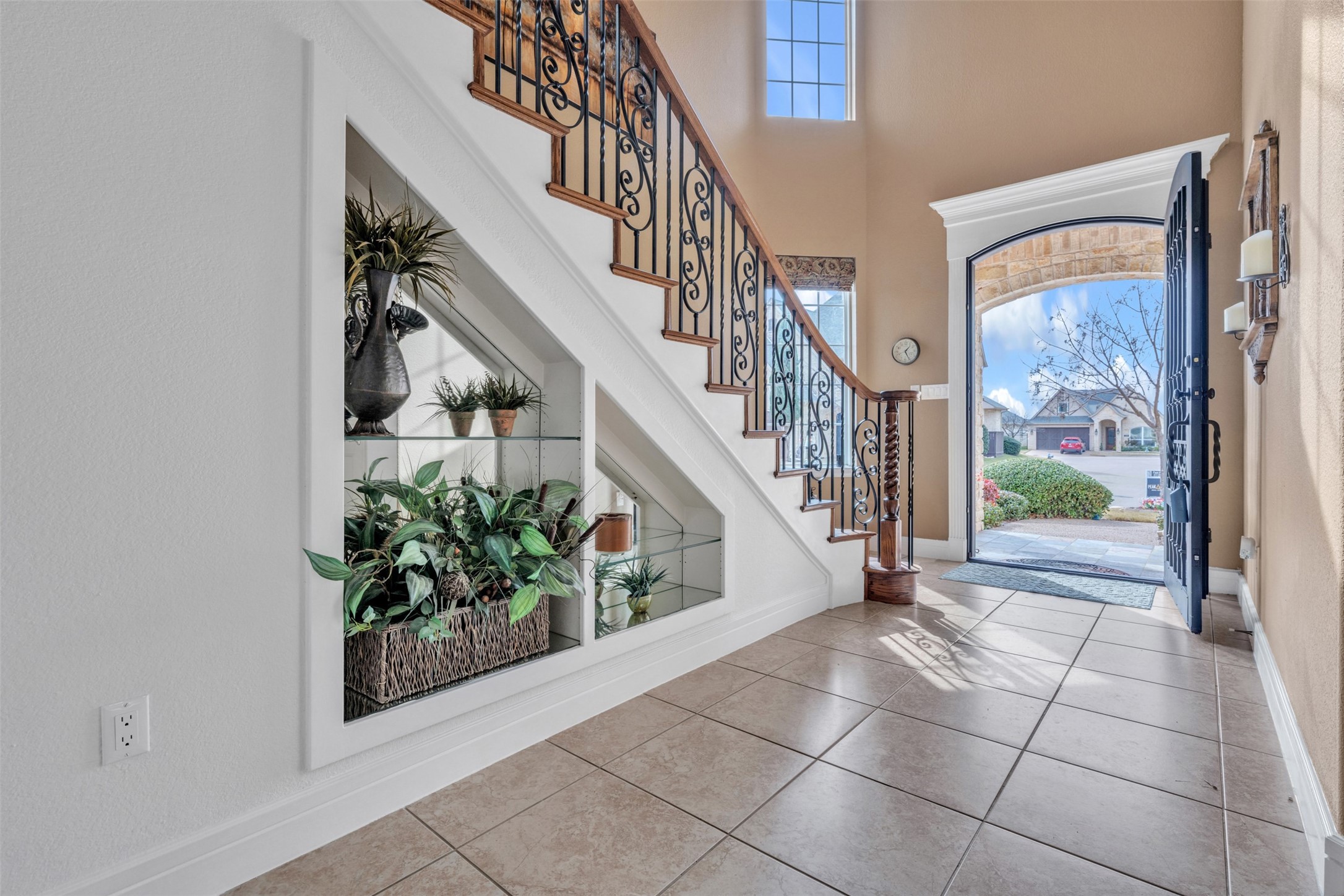 2400 Vineyard Drive