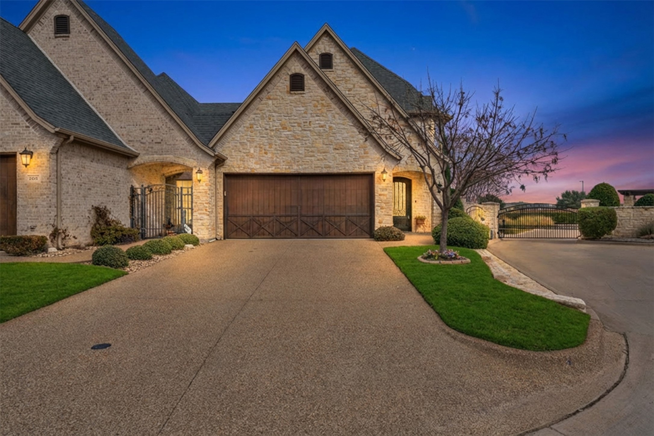 2400 Vineyard Drive