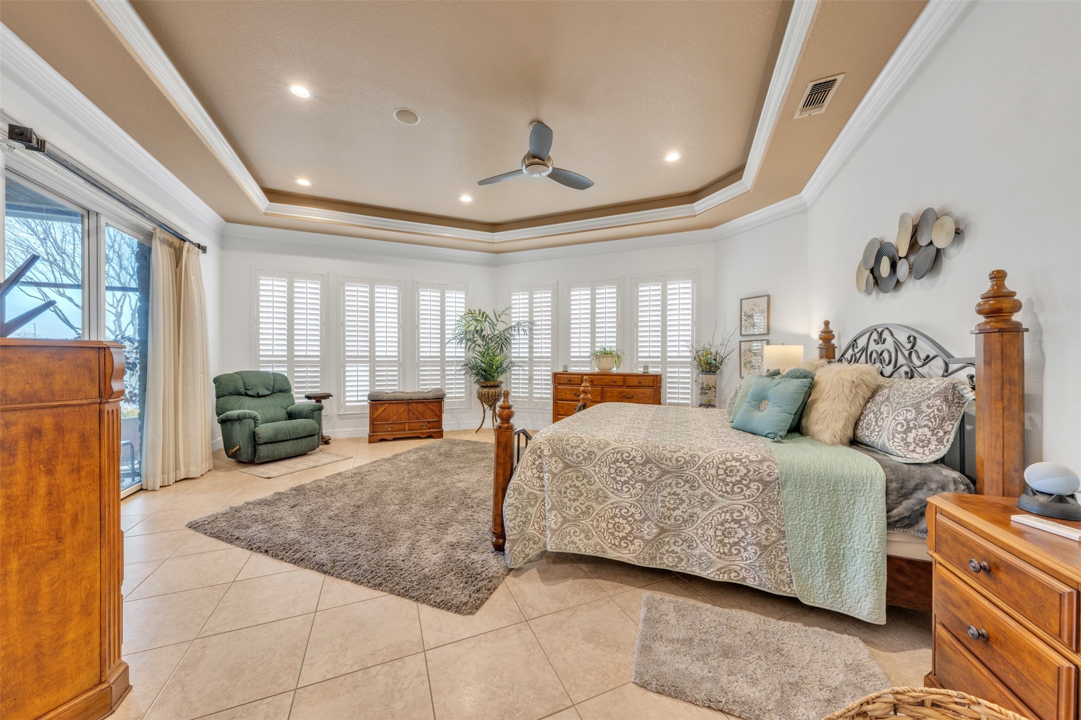 2400 Vineyard Drive
