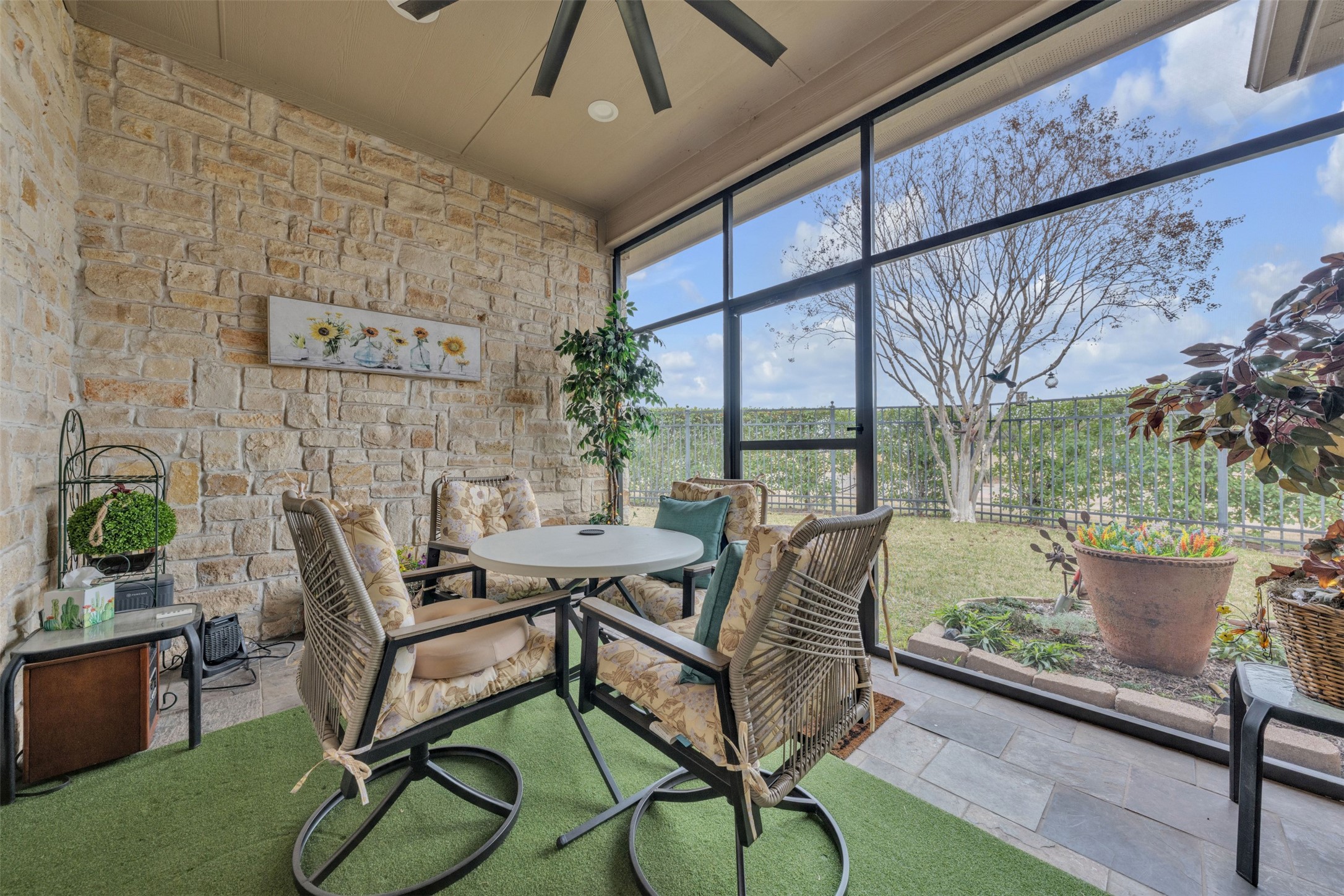 2400 Vineyard Drive