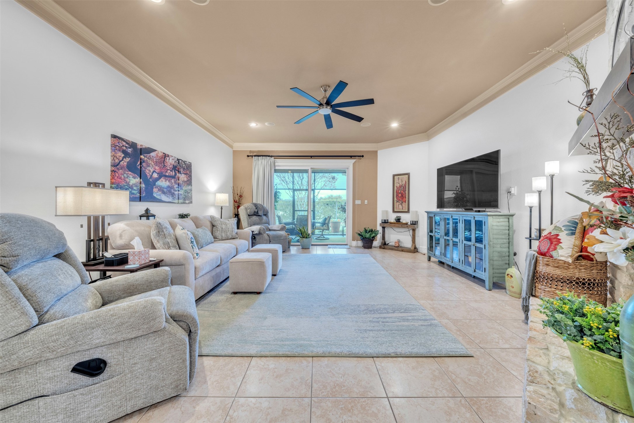 2400 Vineyard Drive