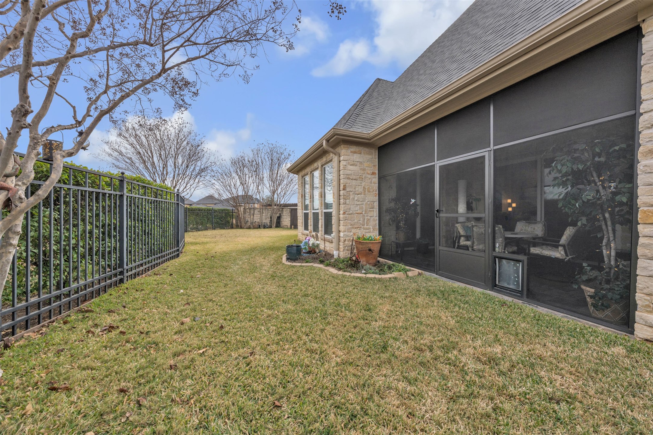 2400 Vineyard Drive