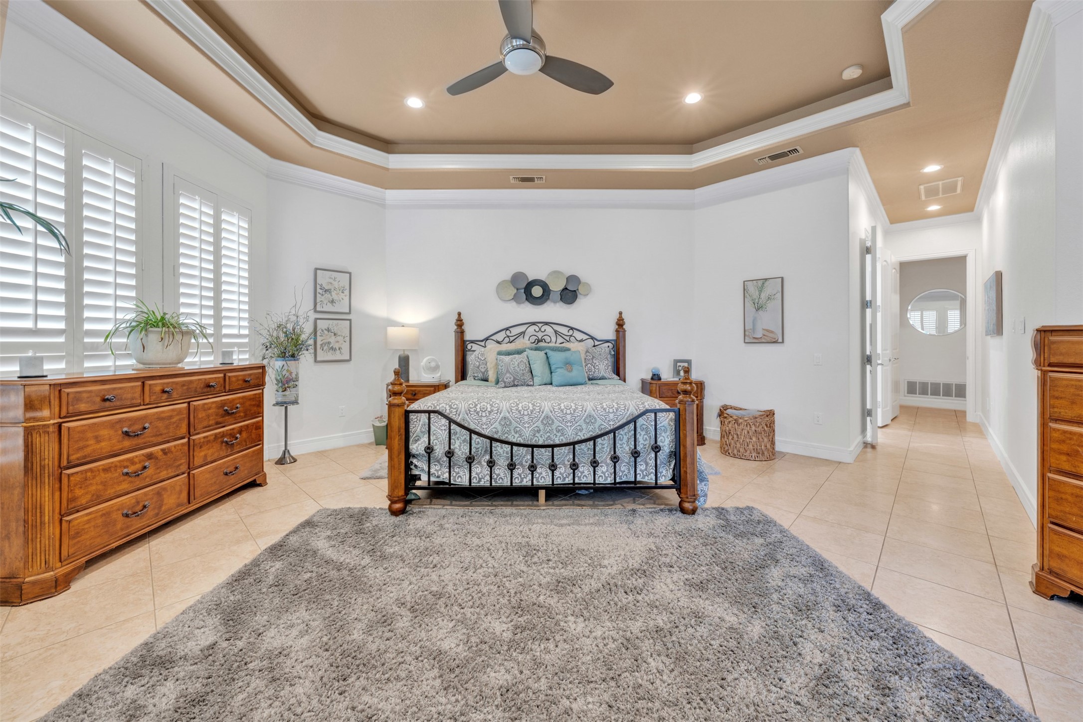 2400 Vineyard Drive