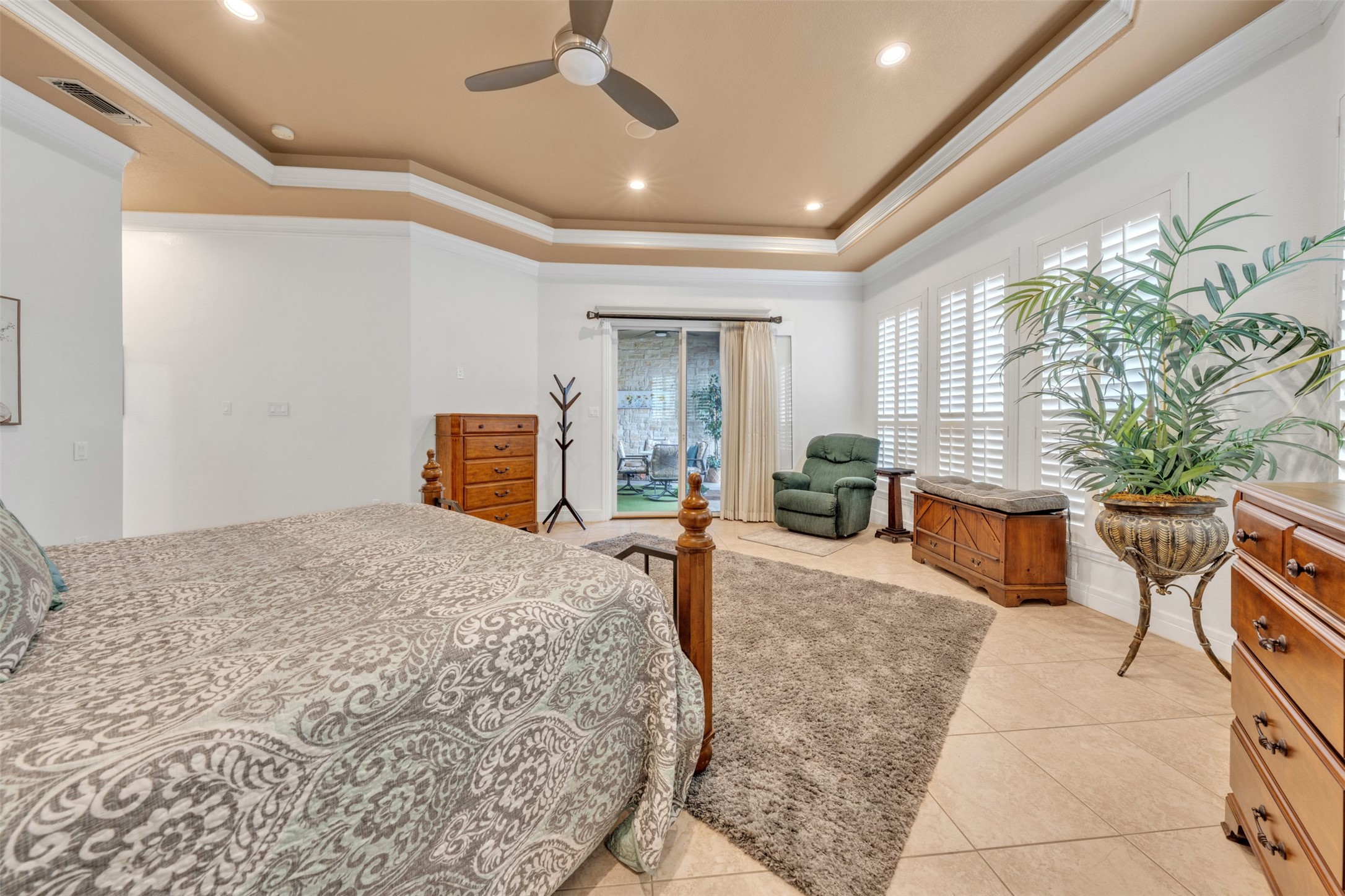 2400 Vineyard Drive