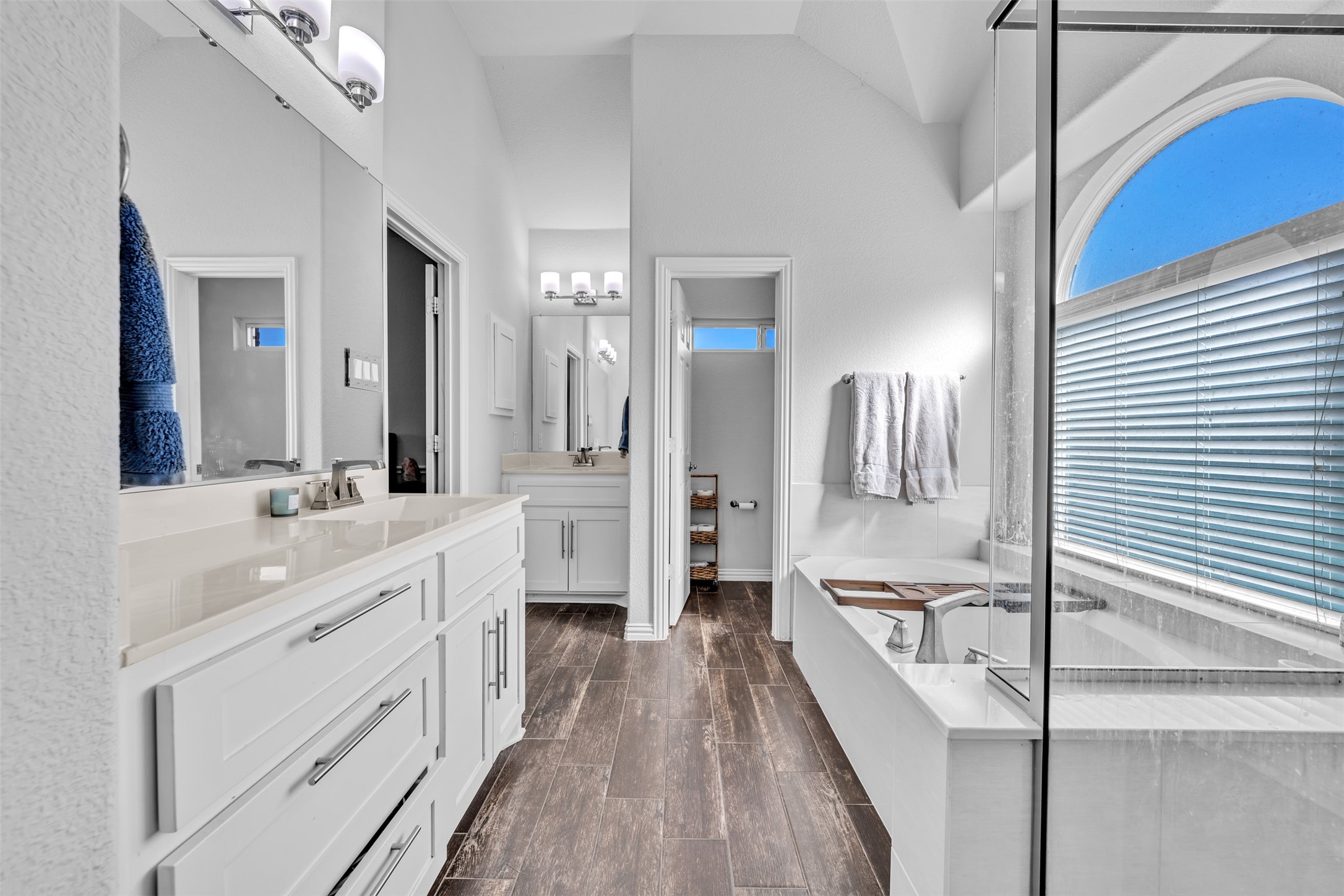 900 Netherfield Parkway