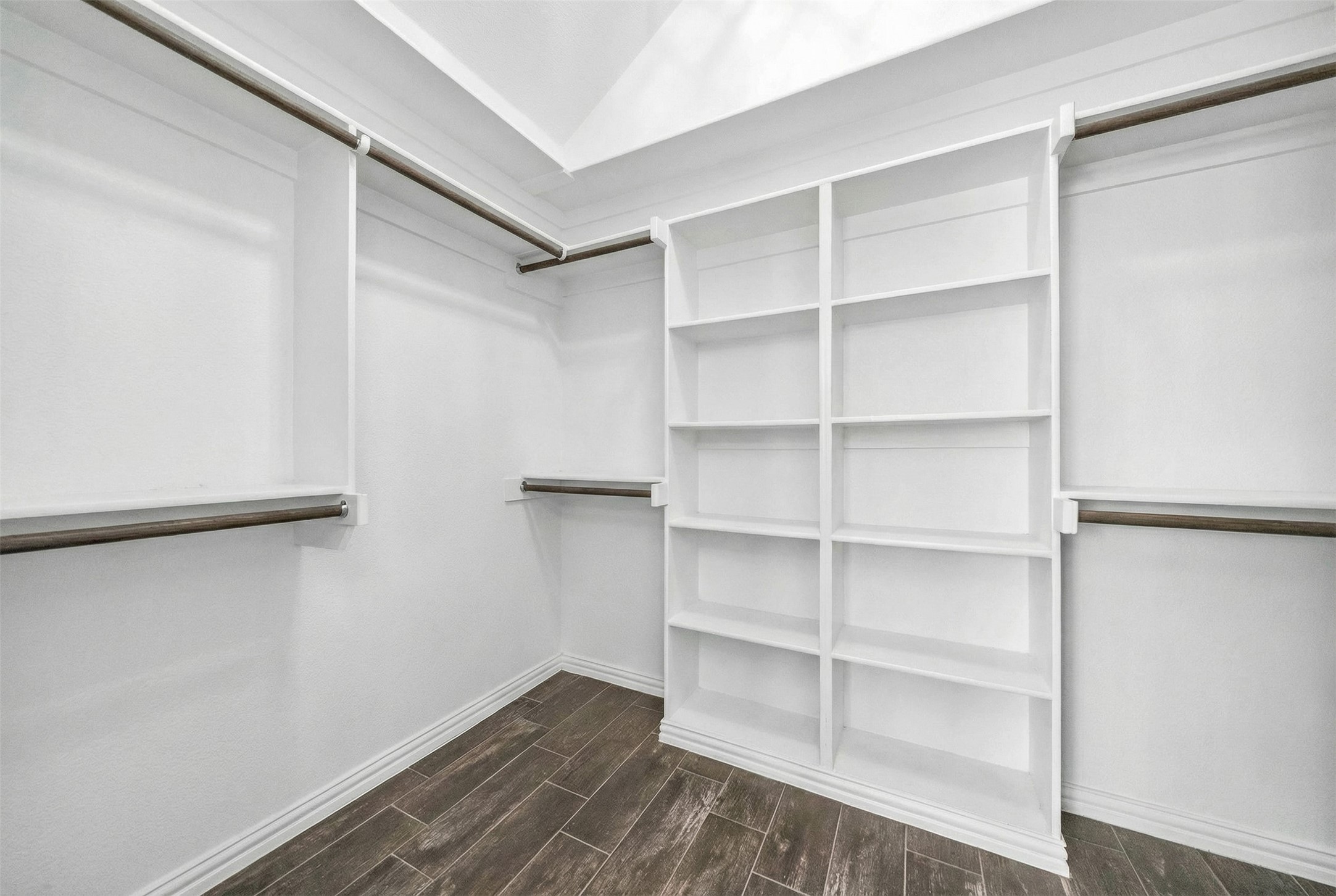 900 Netherfield Parkway