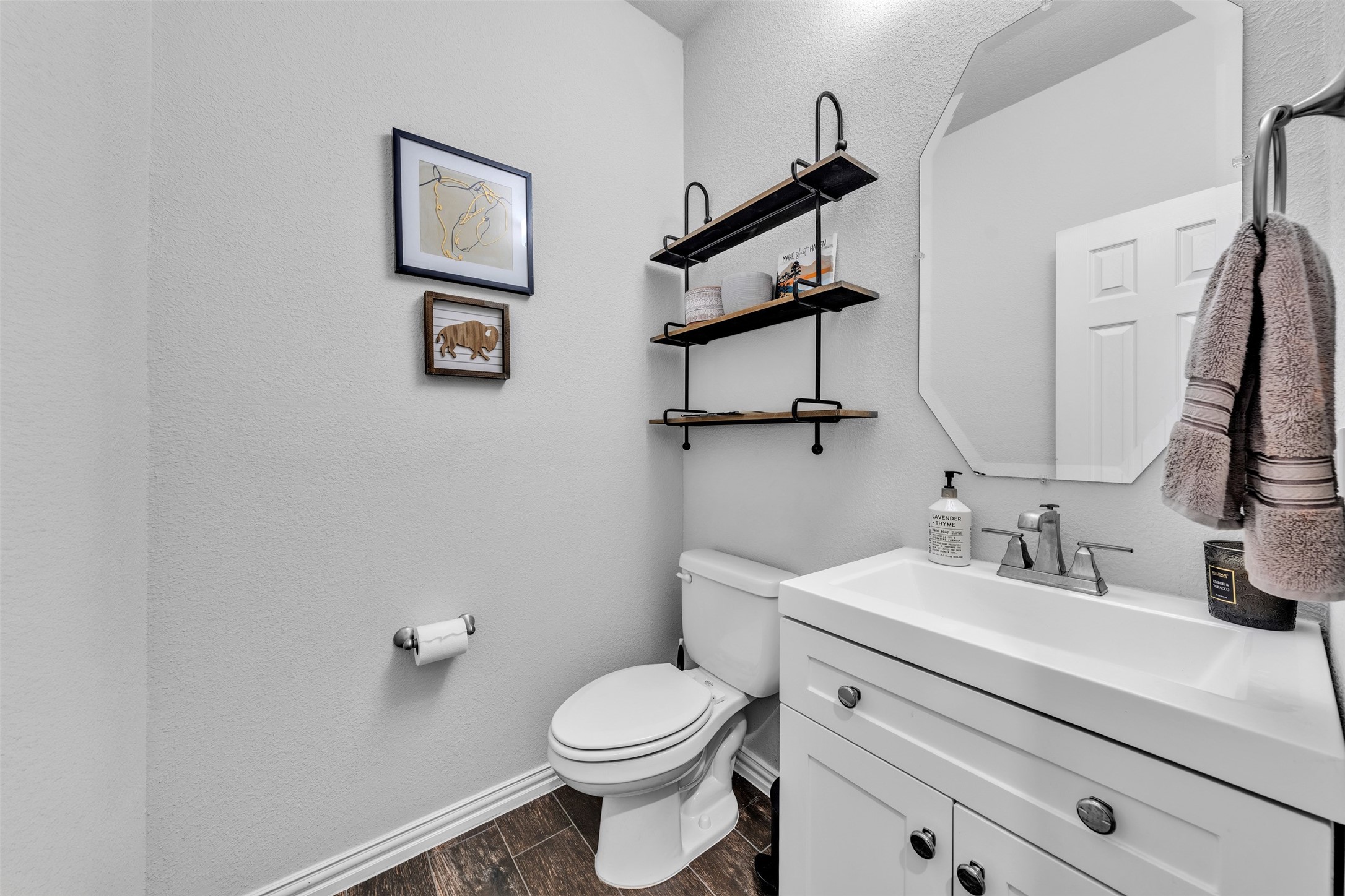 900 Netherfield Parkway