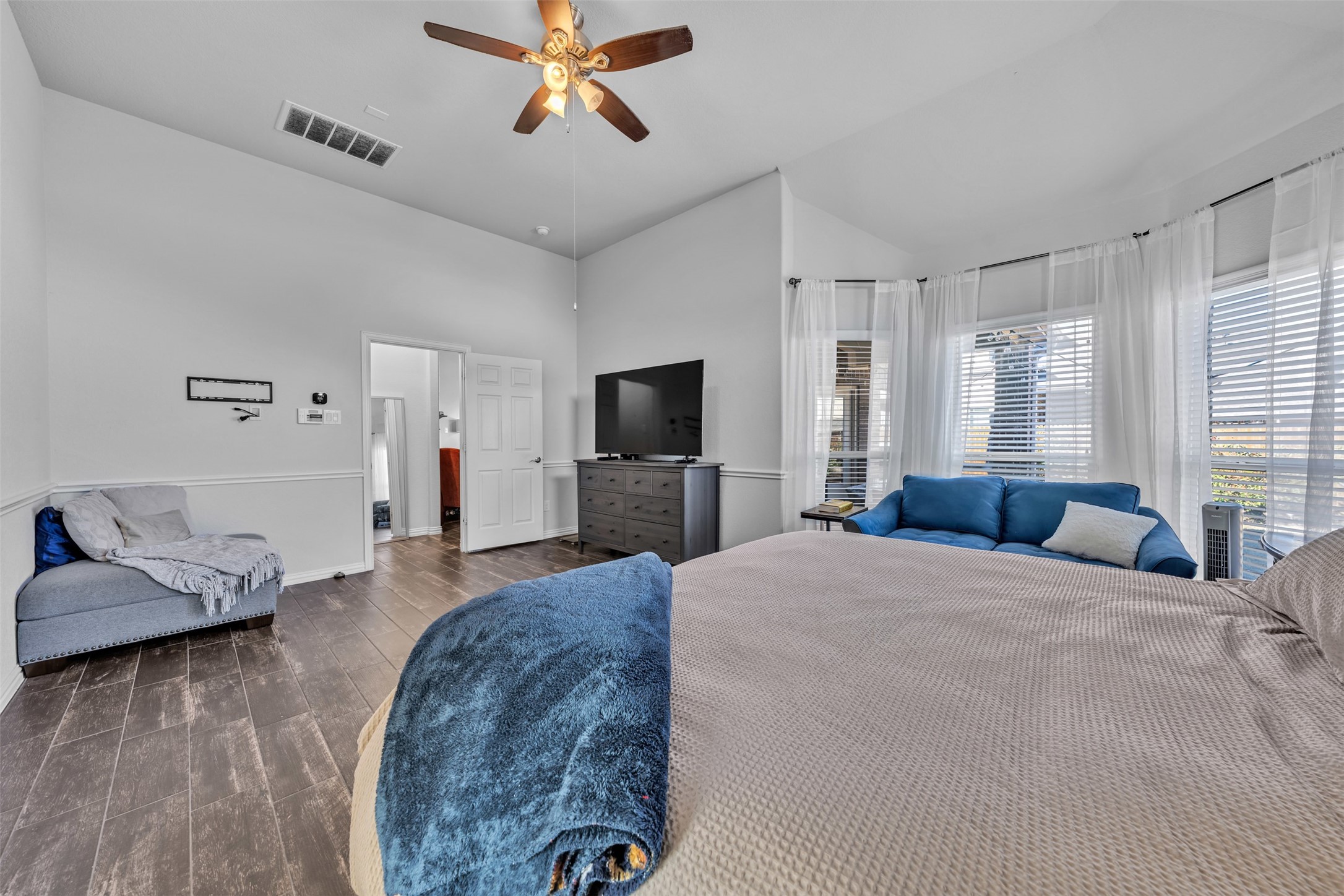 900 Netherfield Parkway