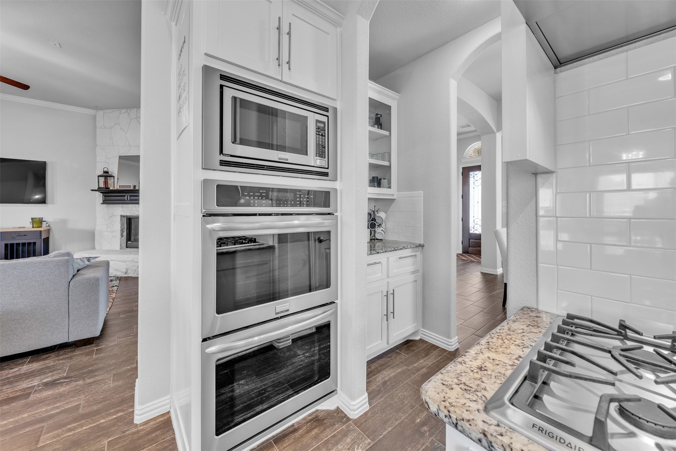 900 Netherfield Parkway