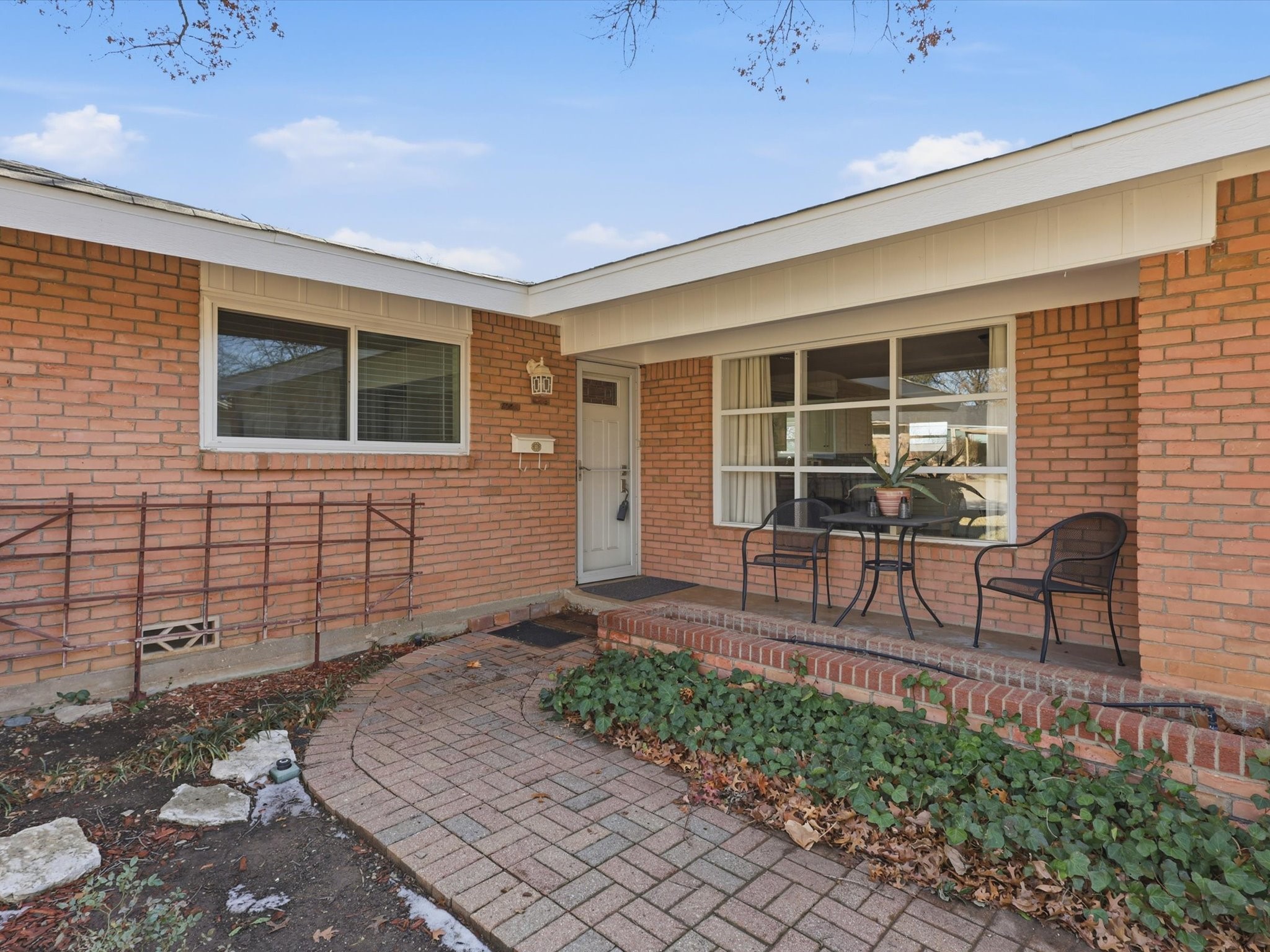 3109 Covert Avenue