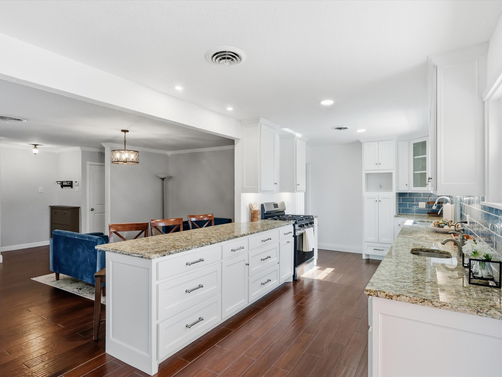 3109 Covert Avenue