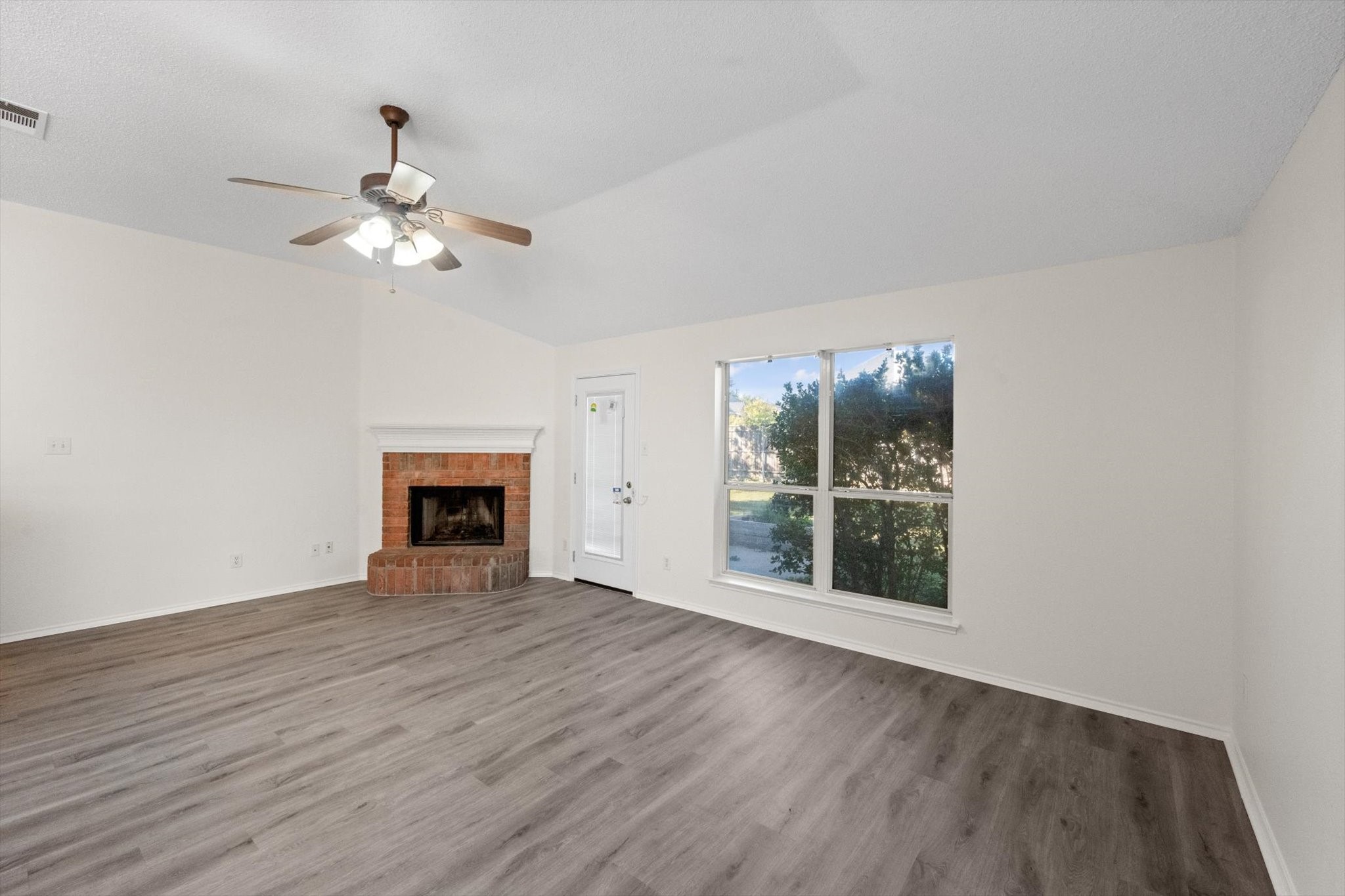 8008 Peregrine Trail