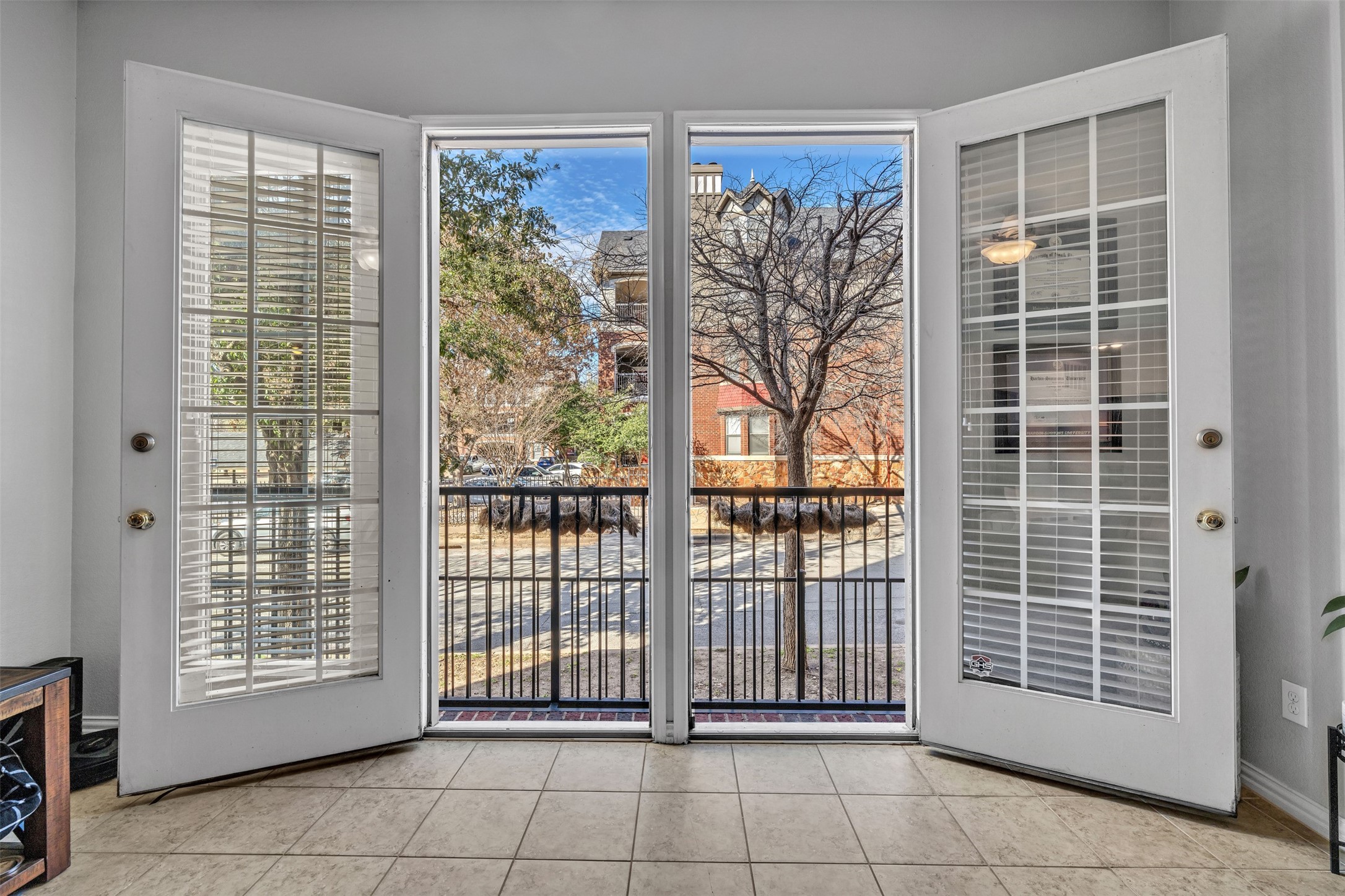 1025 W 10th Street 2105