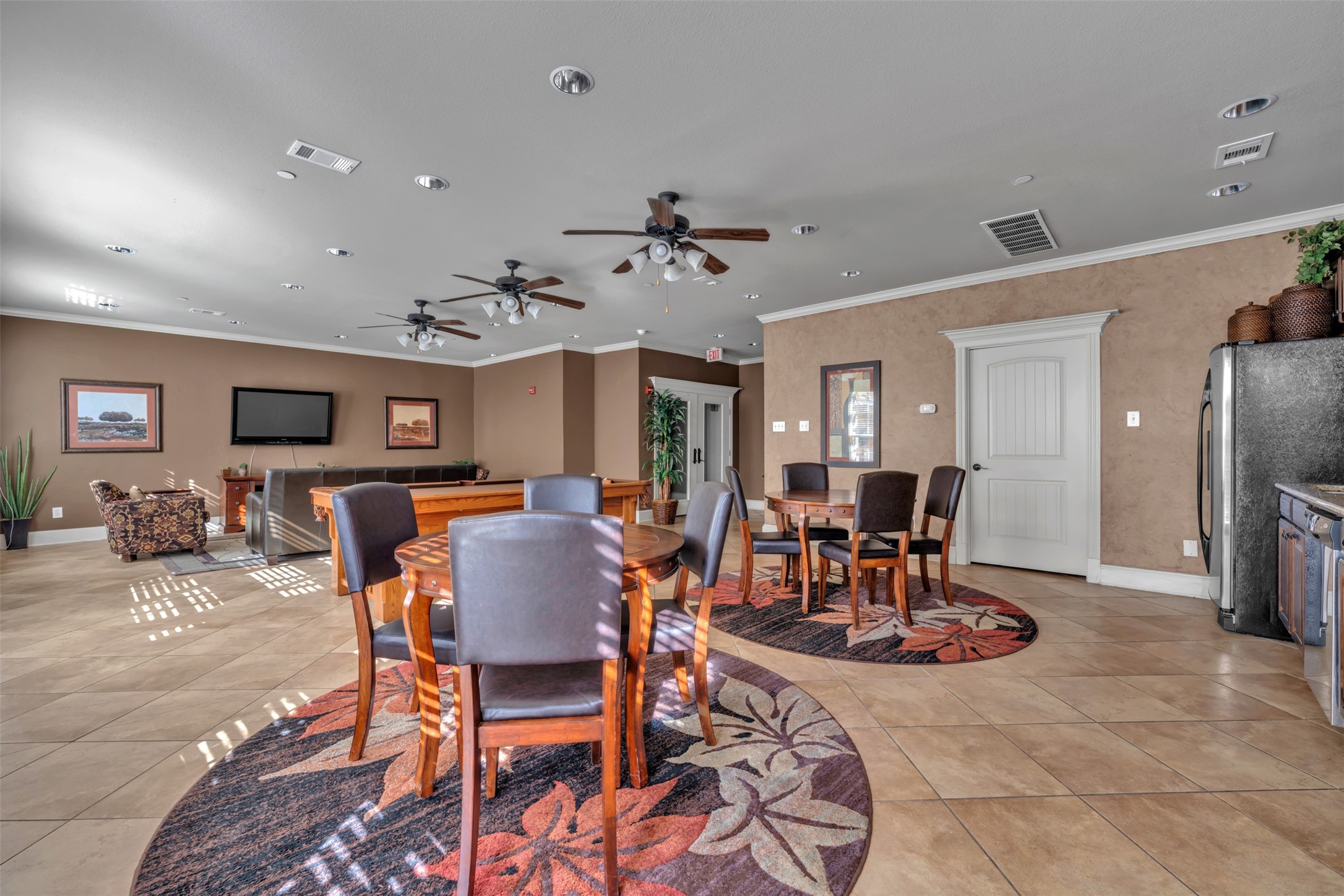 1025 W 10th Street 2105