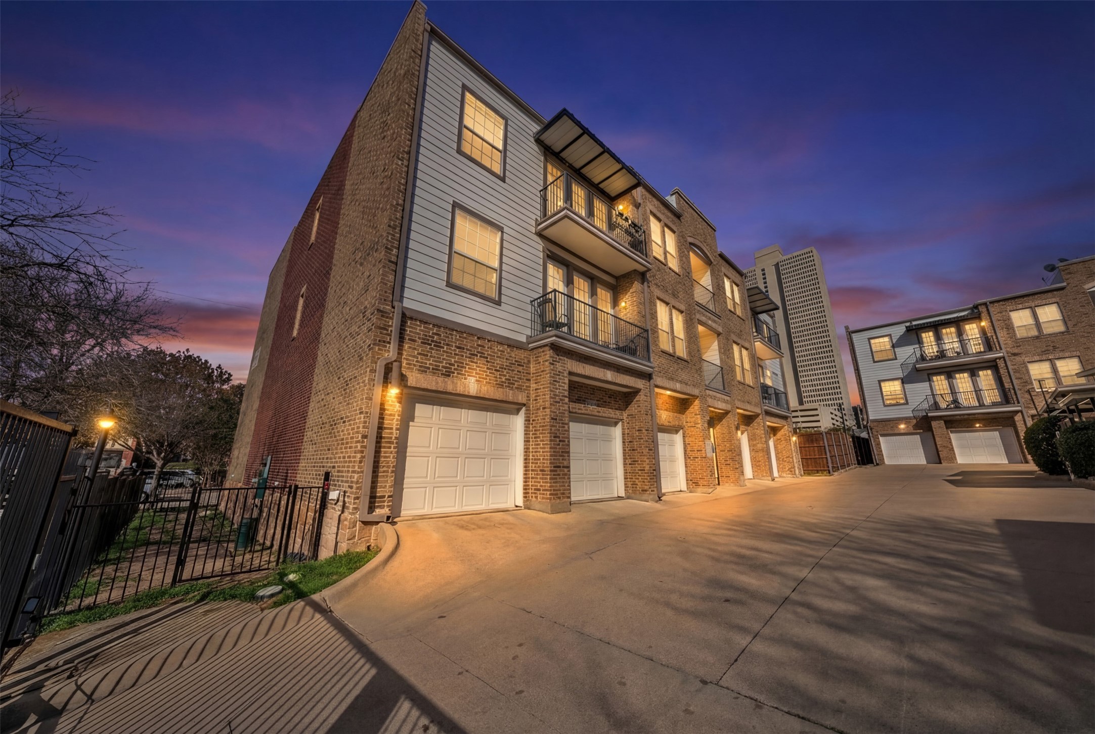 1025 W 10th Street 2105
