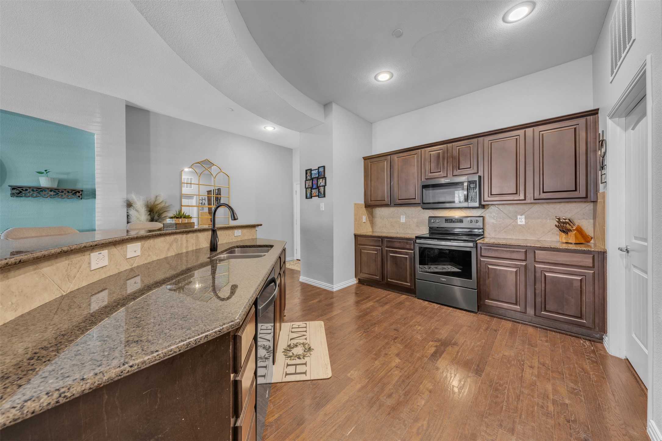 1025 W 10th Street 2105
