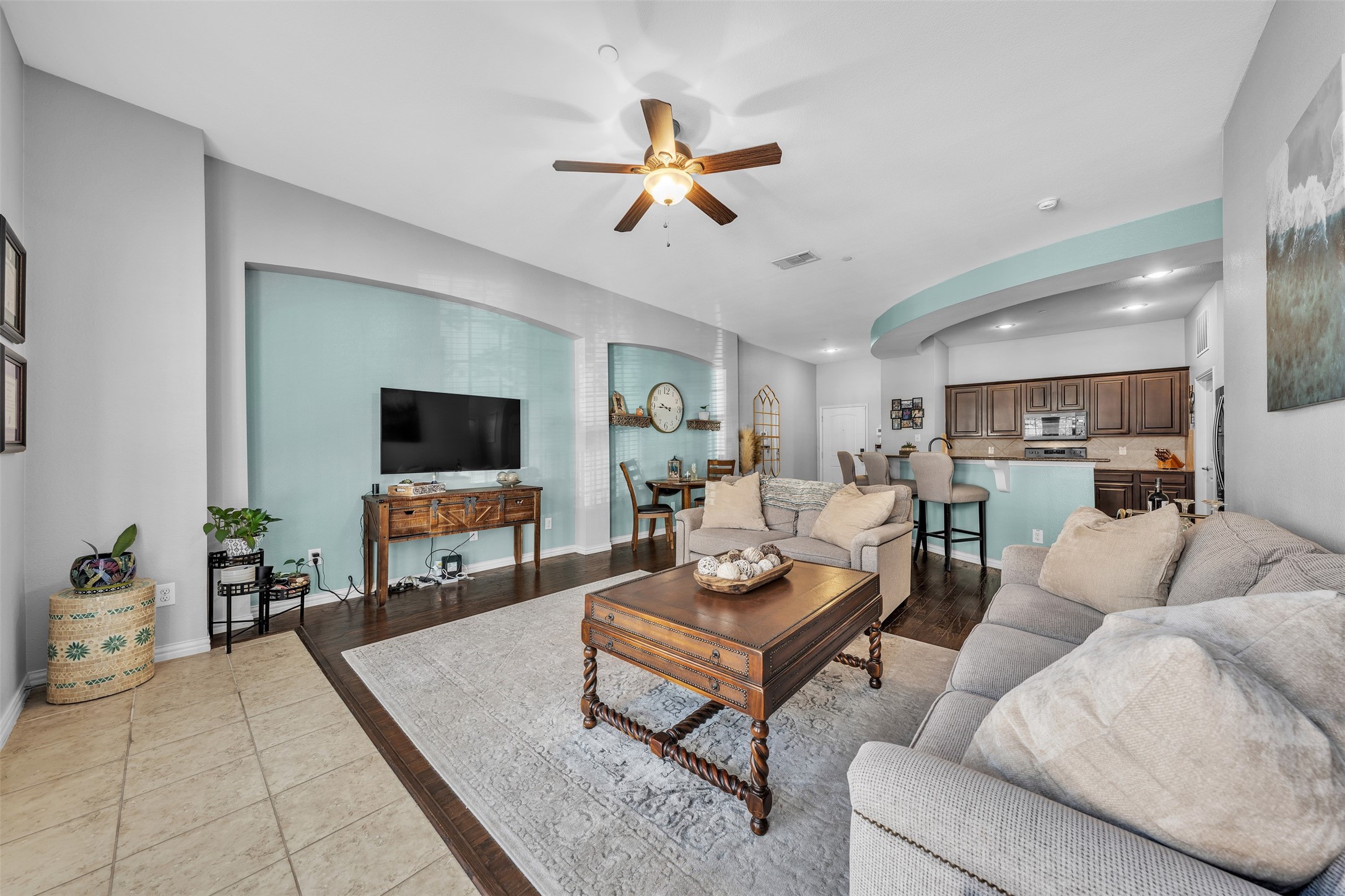 1025 W 10th Street 2105