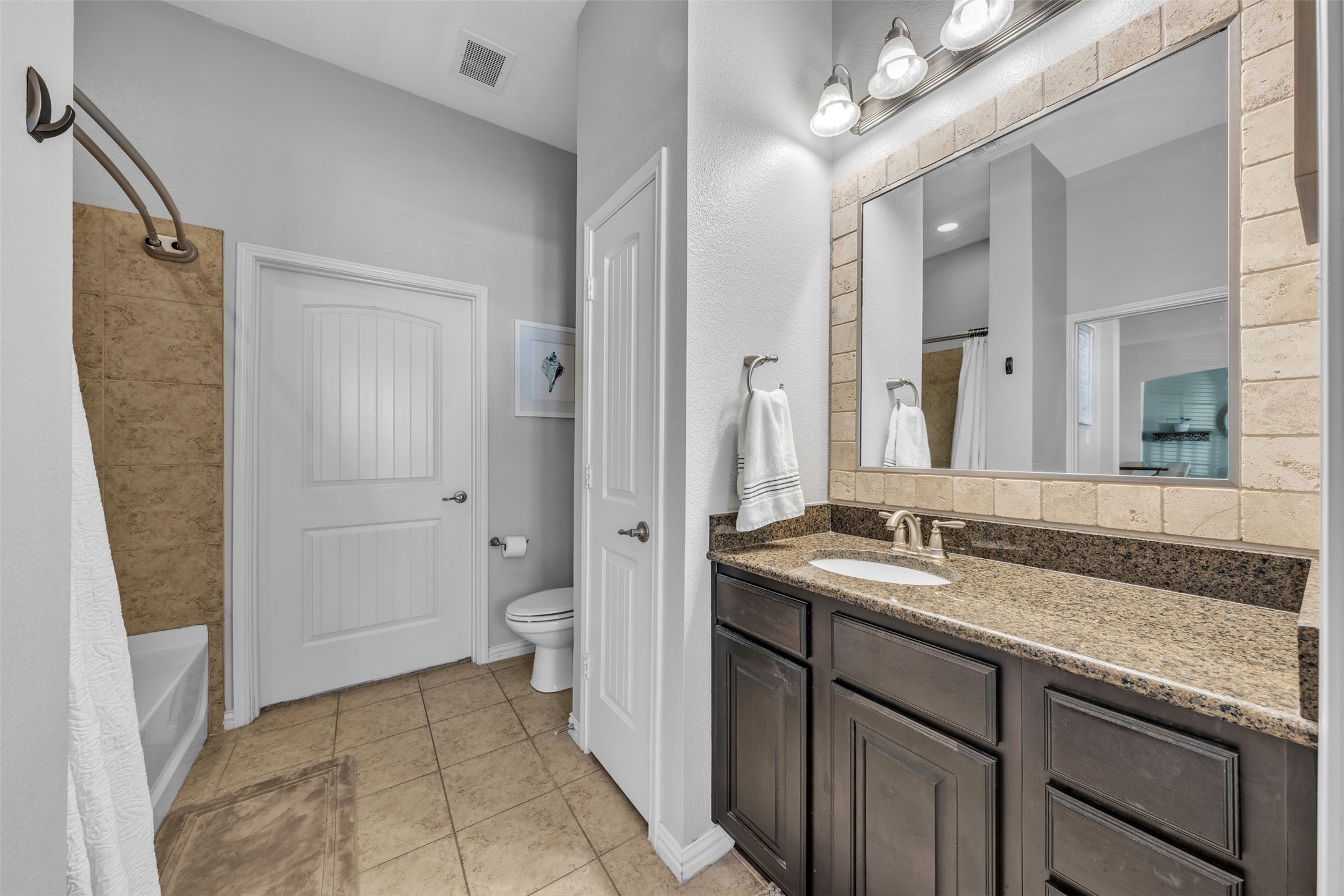 1025 W 10th Street 2105