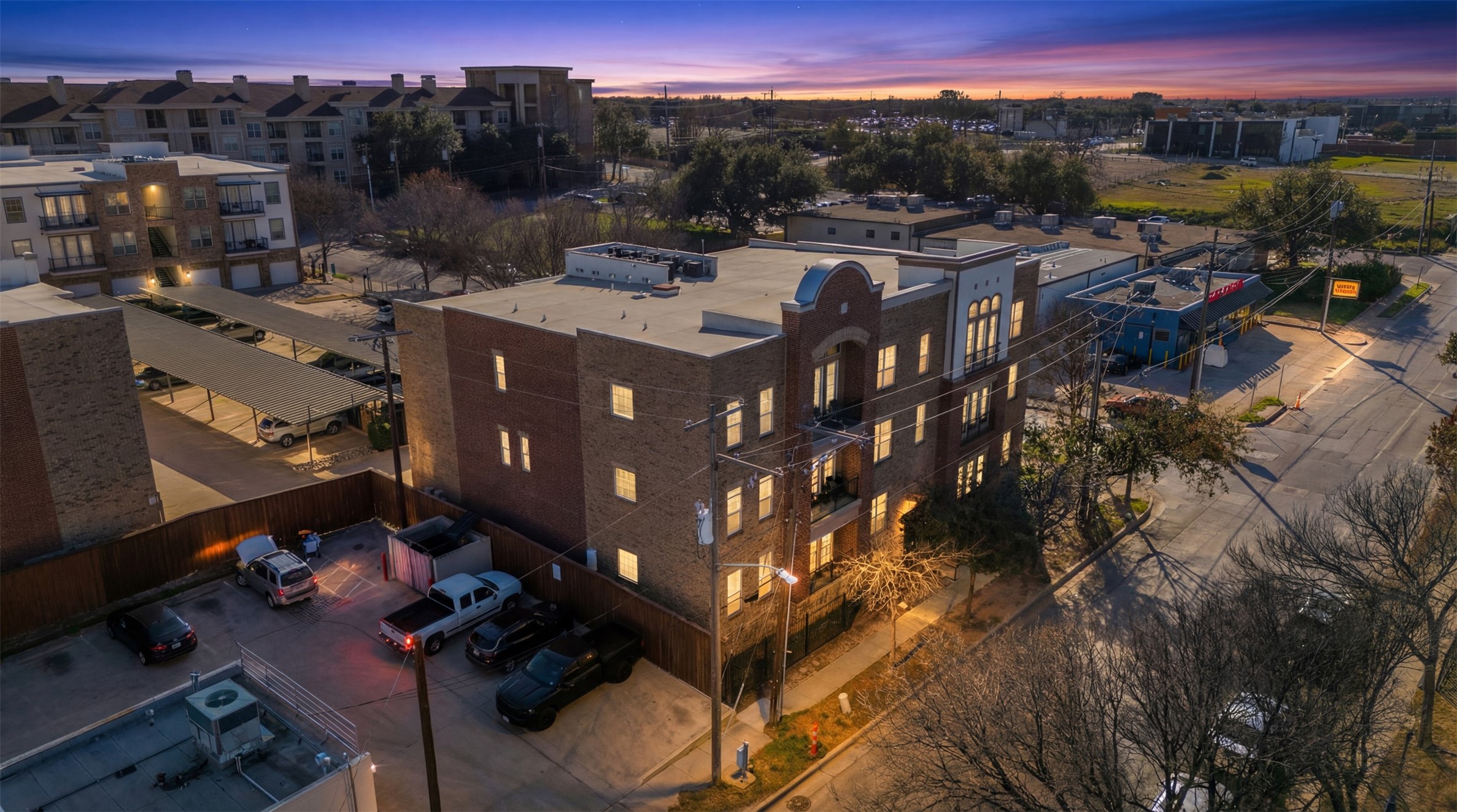 1025 W 10th Street 2105