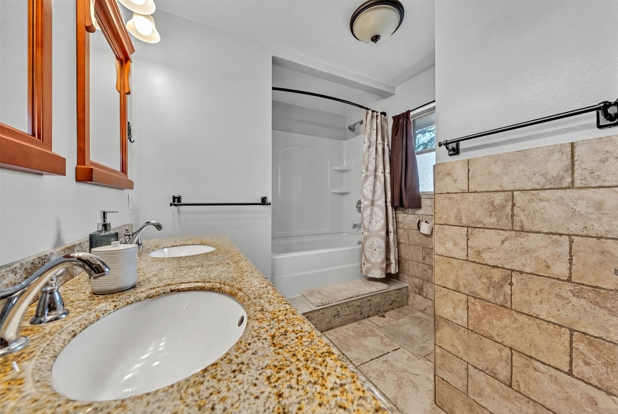 5400 County Road 402