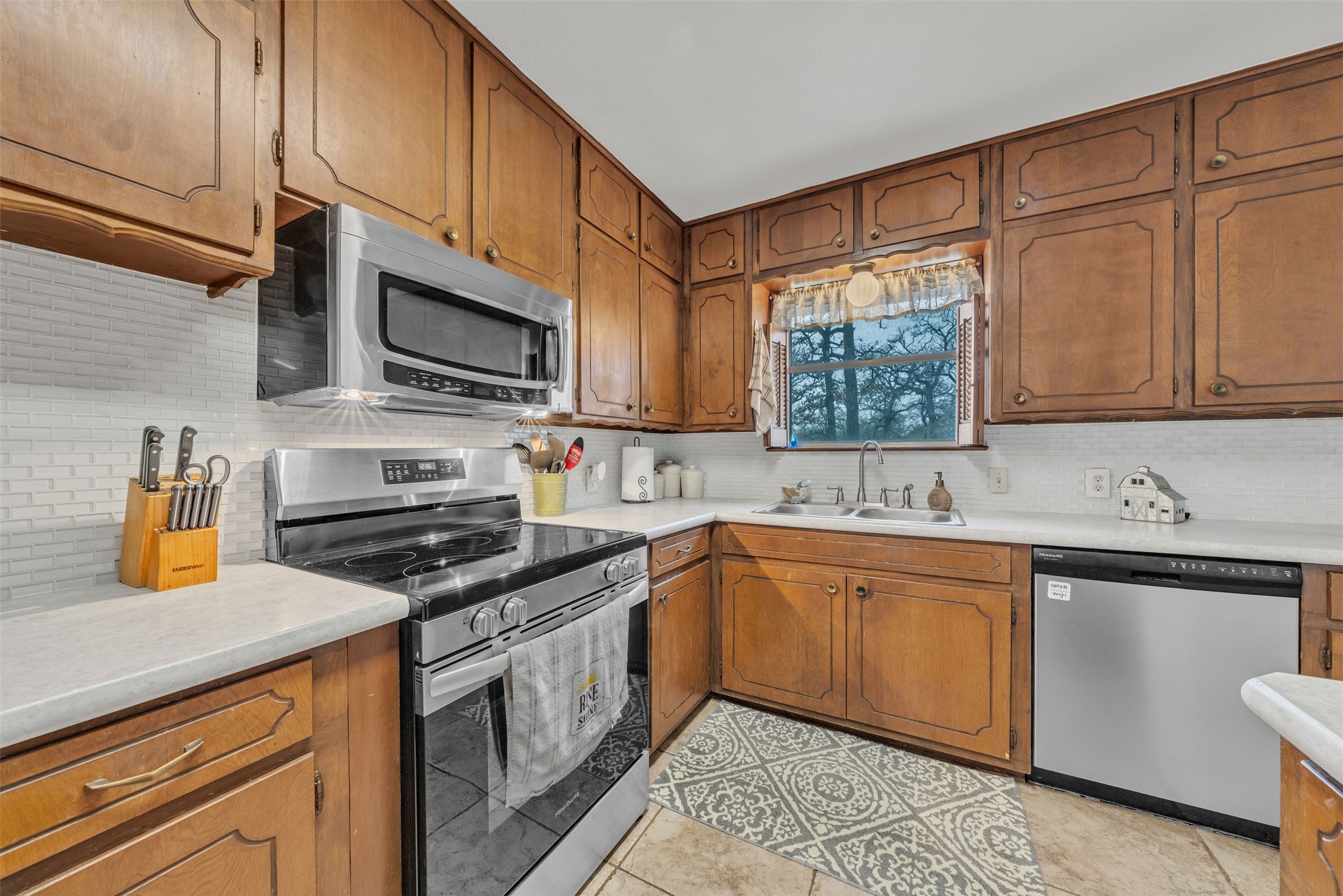 5400 County Road 402