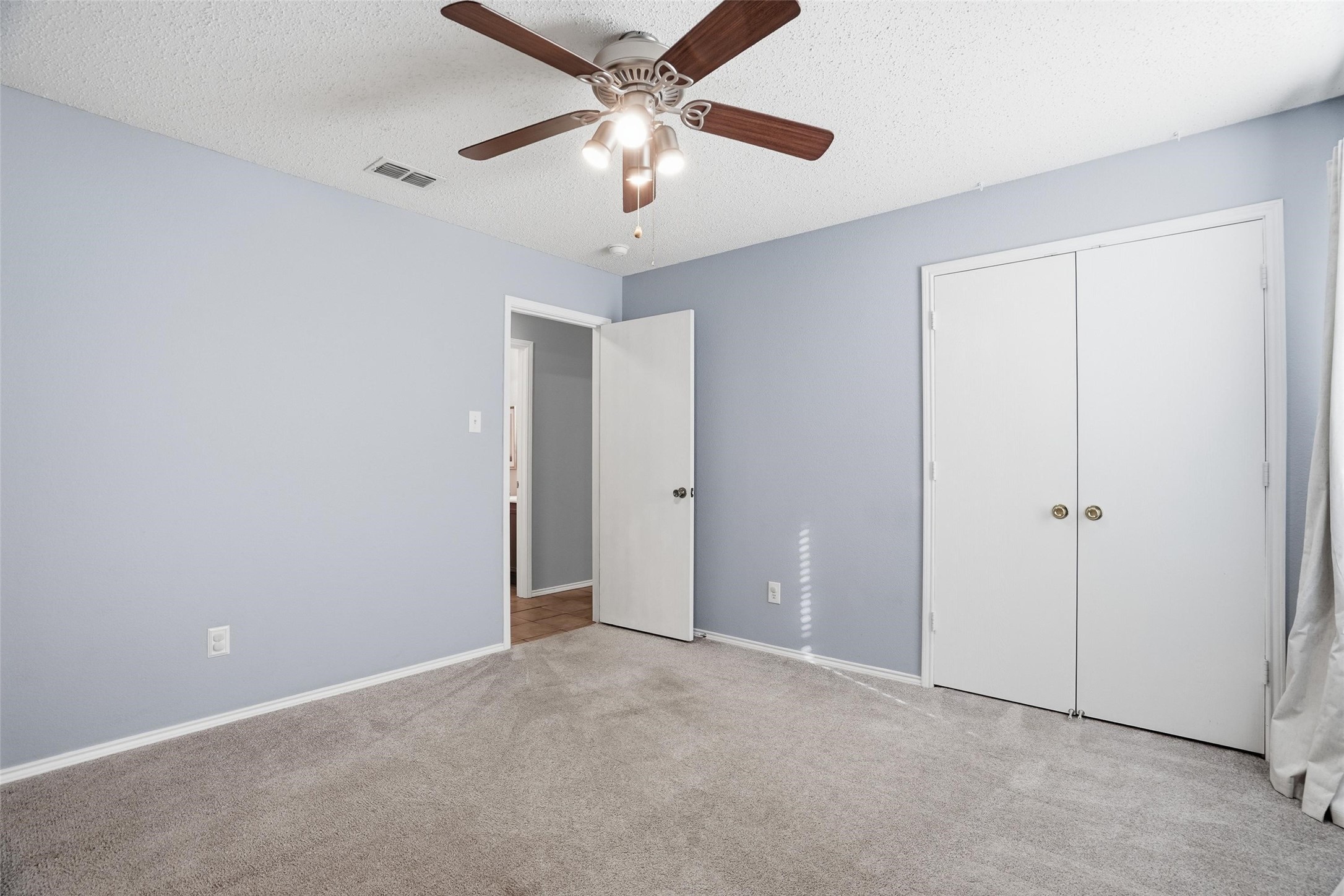 521 Oriel Circle