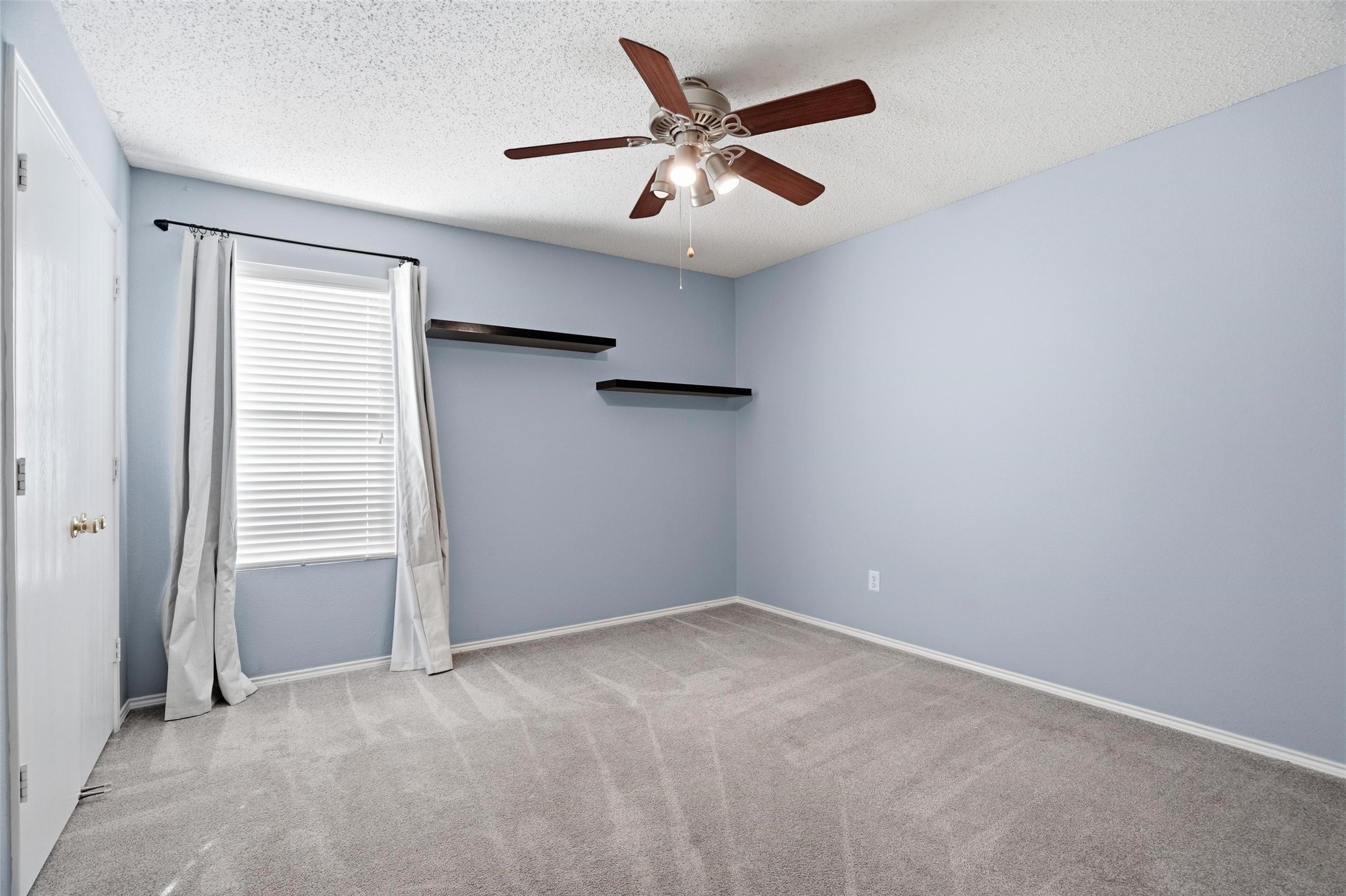 521 Oriel Circle