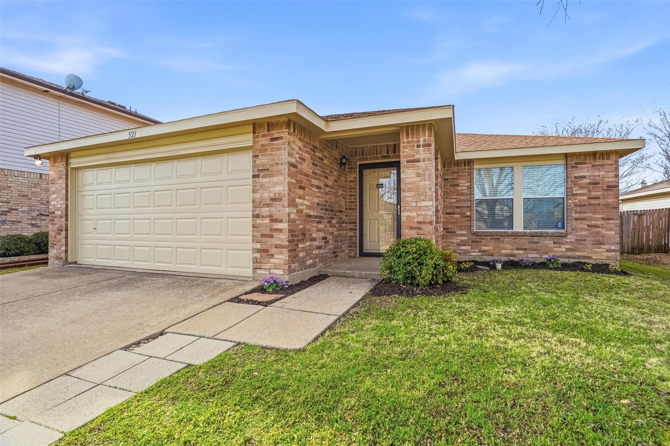 521 Oriel Circle