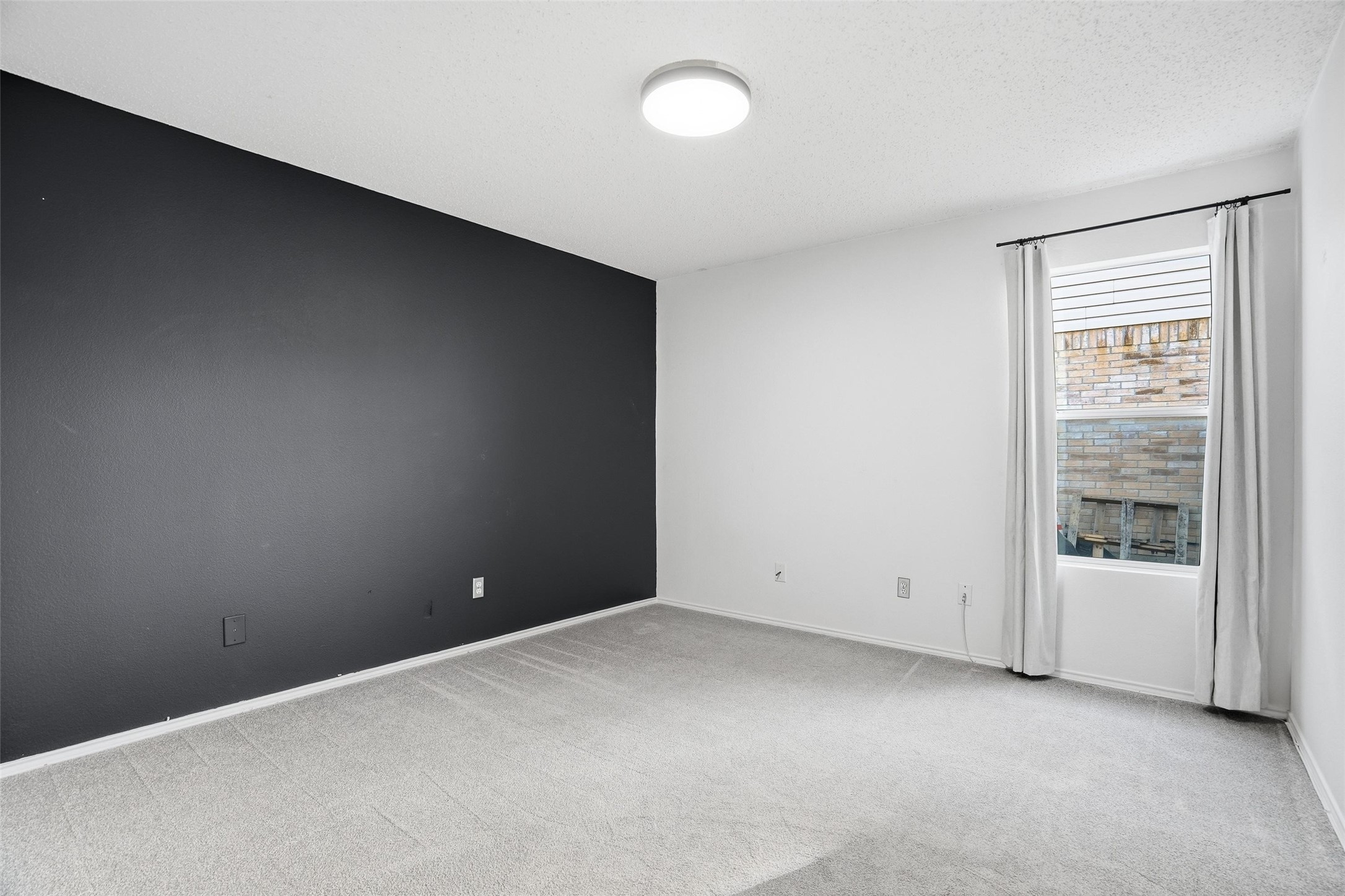 521 Oriel Circle