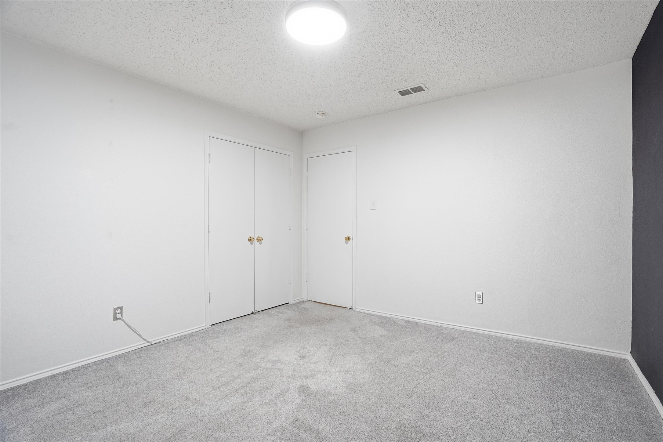 521 Oriel Circle