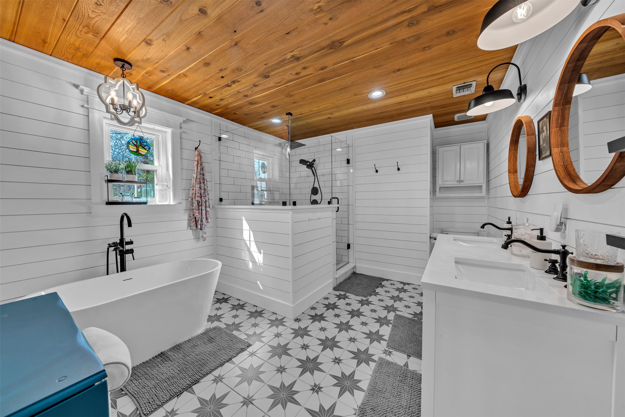 5632 Private Road 2299