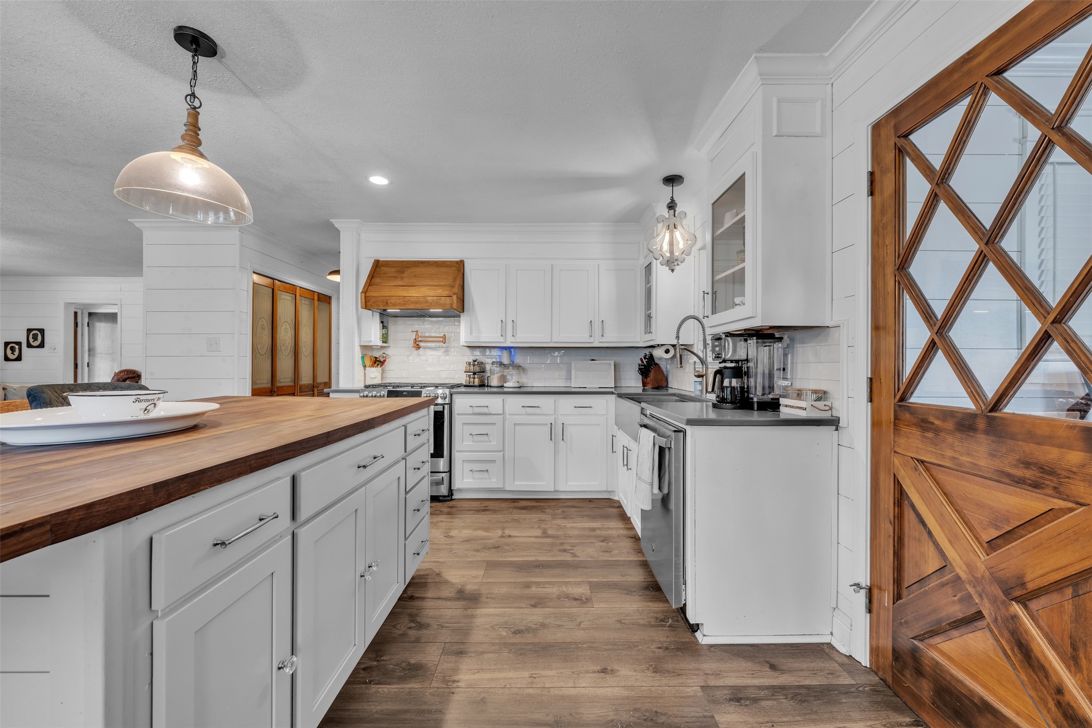 5632 Private Road 2299