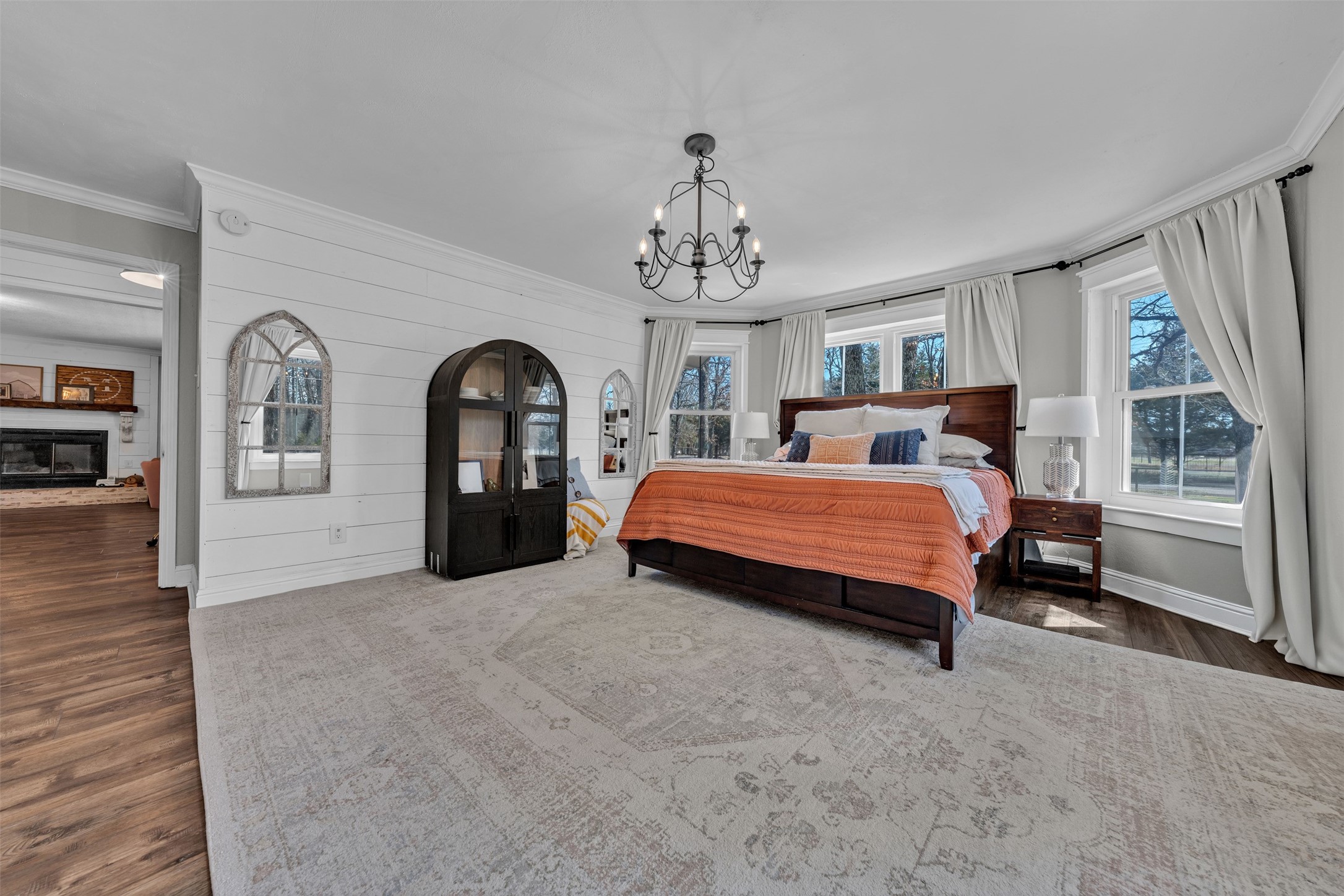 5632 Private Road 2299