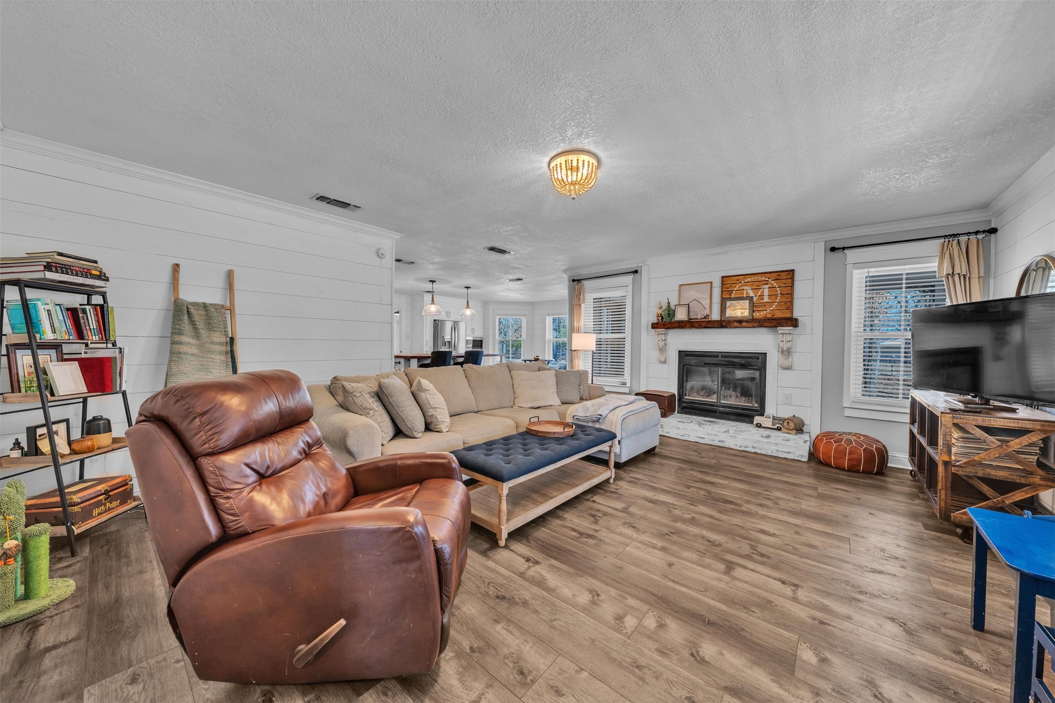 5632 Private Road 2299