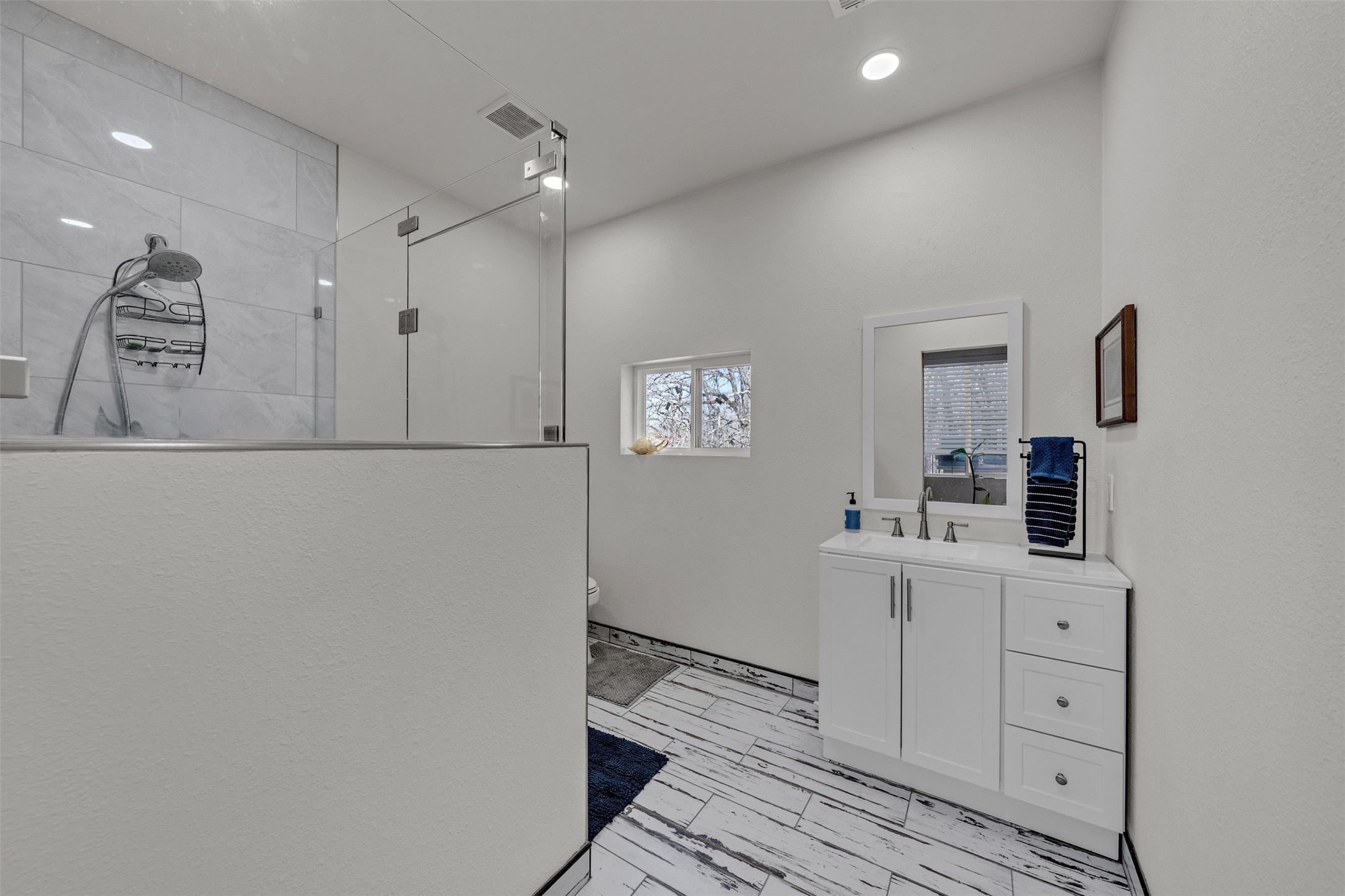 5632 Private Road 2299