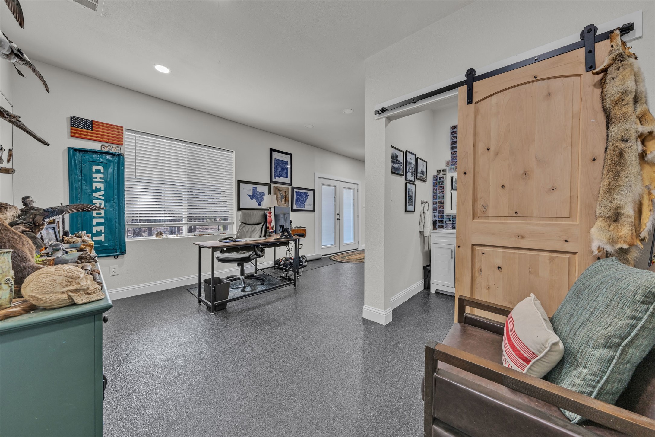 5632 Private Road 2299