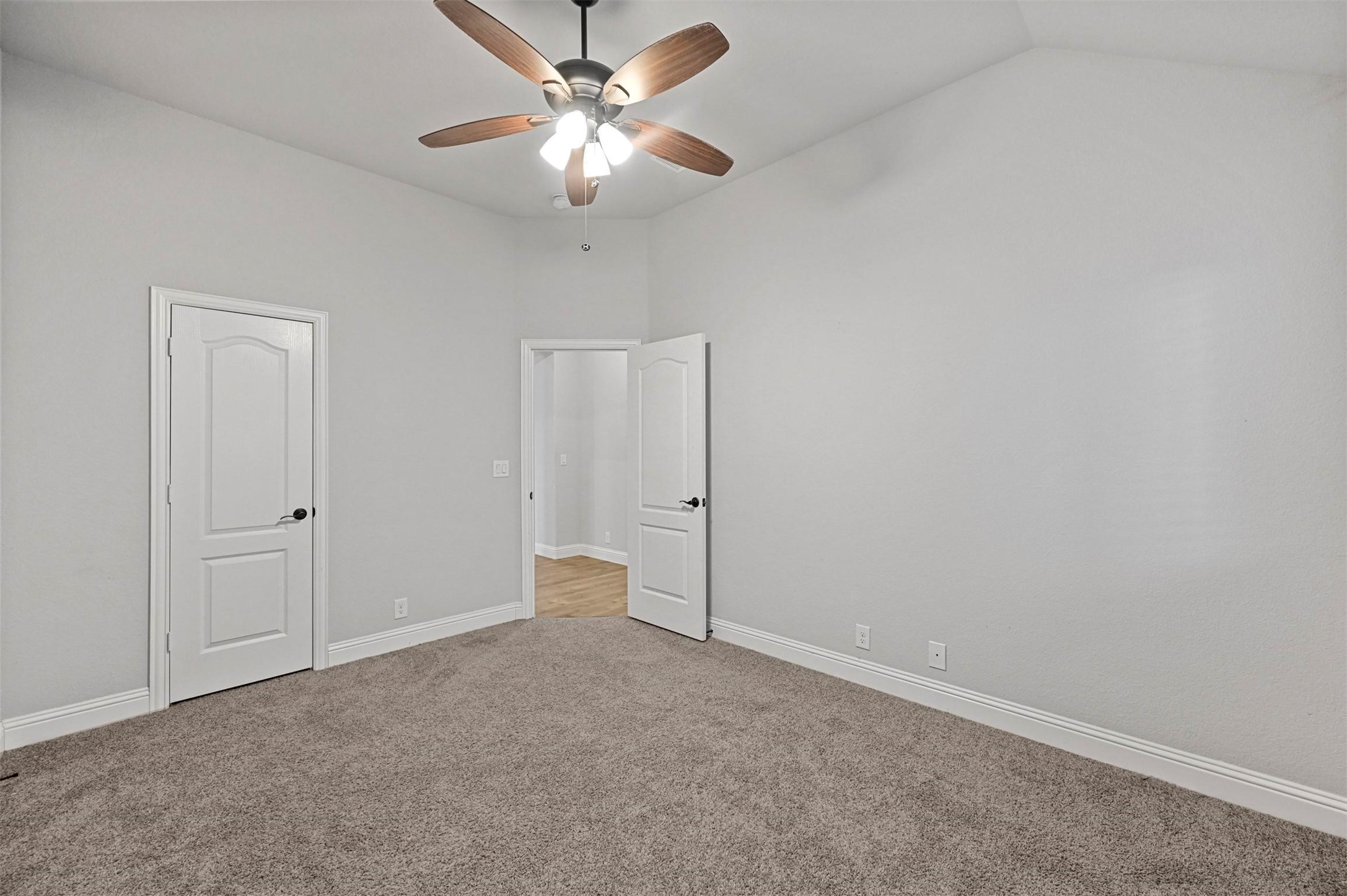 1124 Raptor Road
