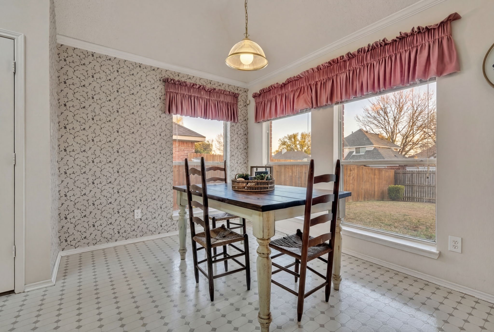 2214 Saint Albens Place