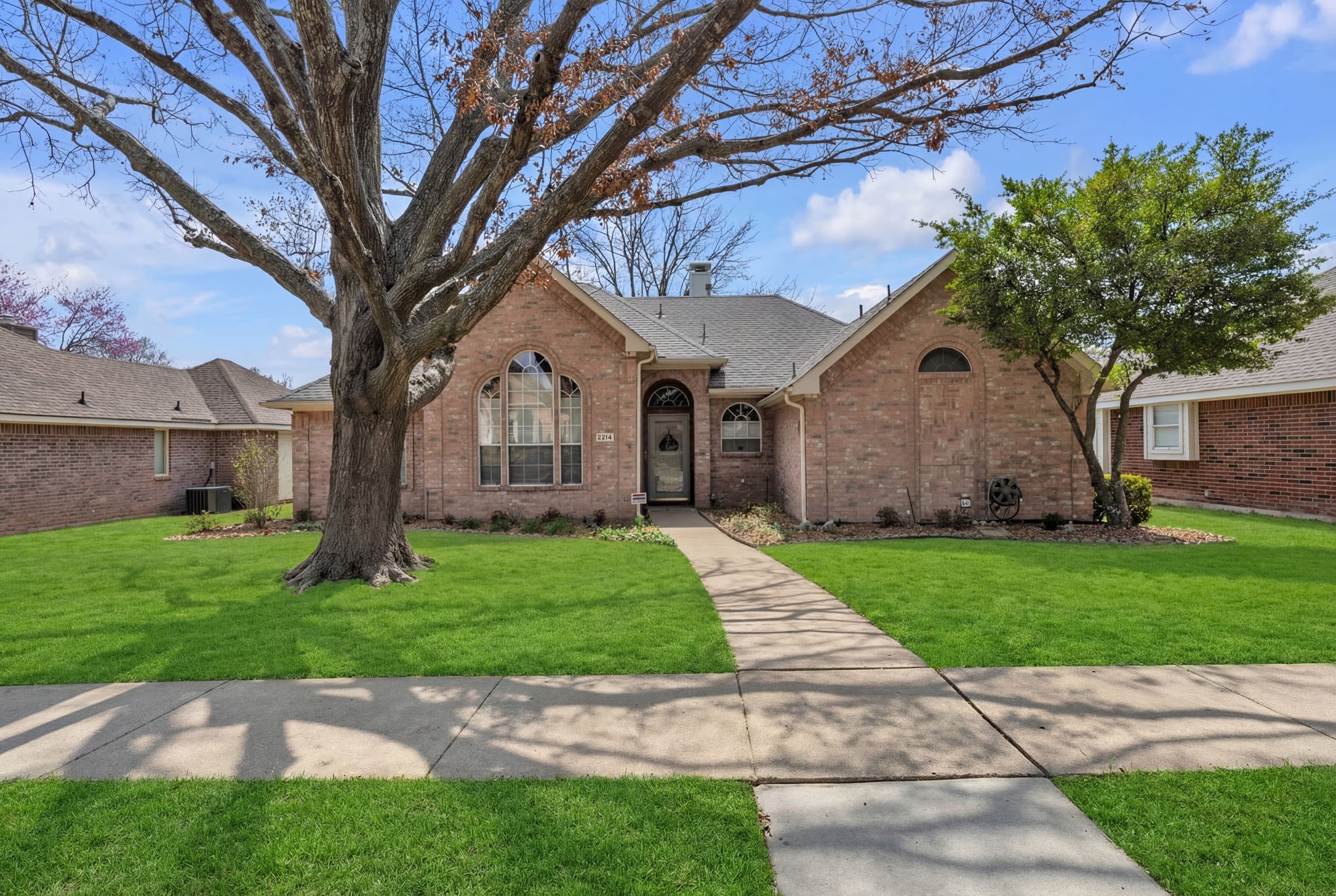 2214 Saint Albens Place