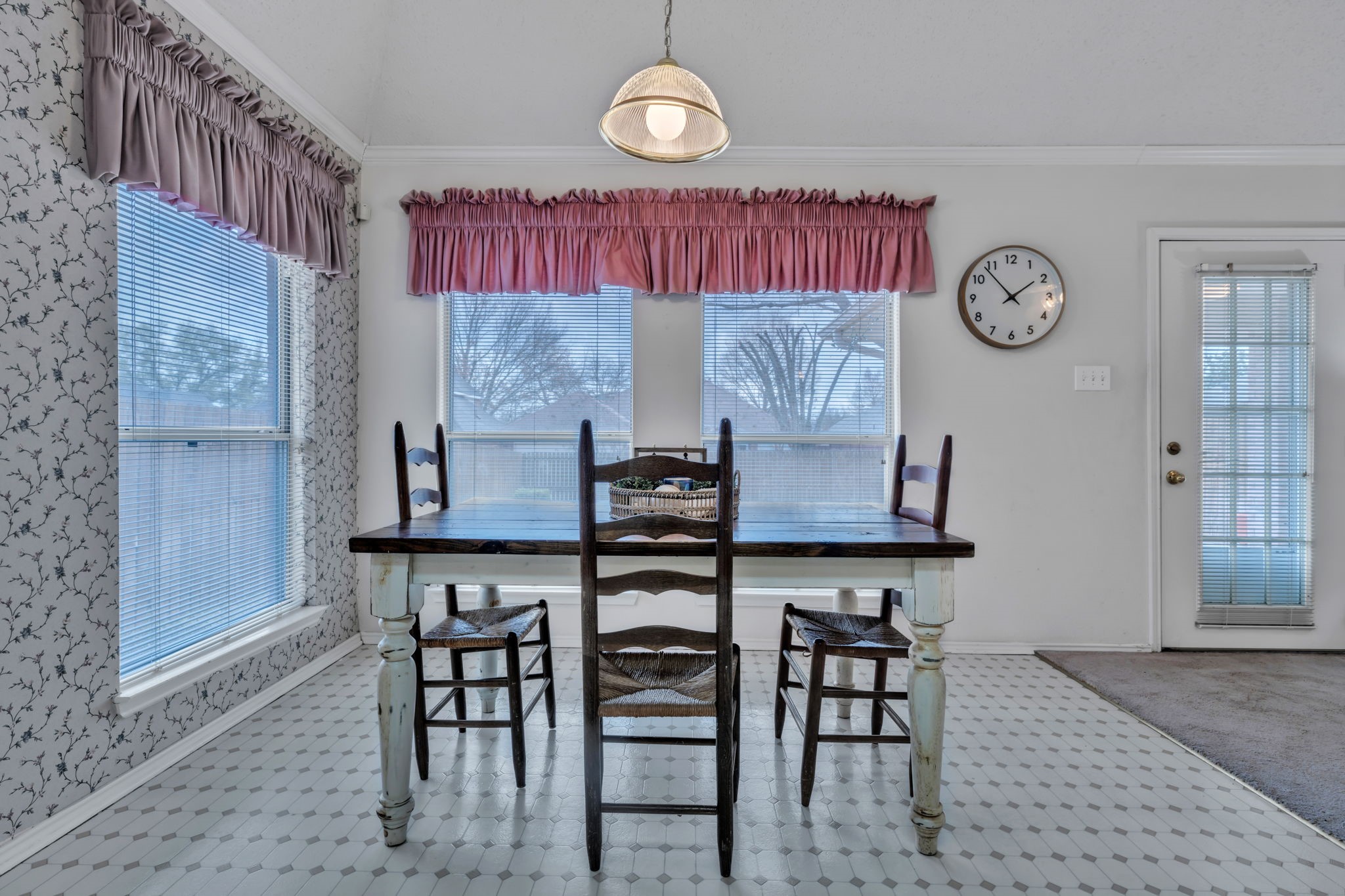 2214 Saint Albens Place