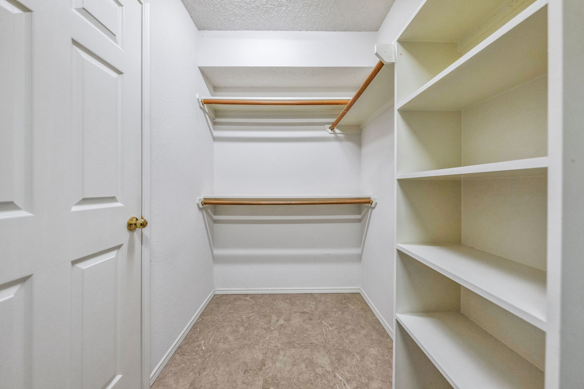 2214 Saint Albens Place