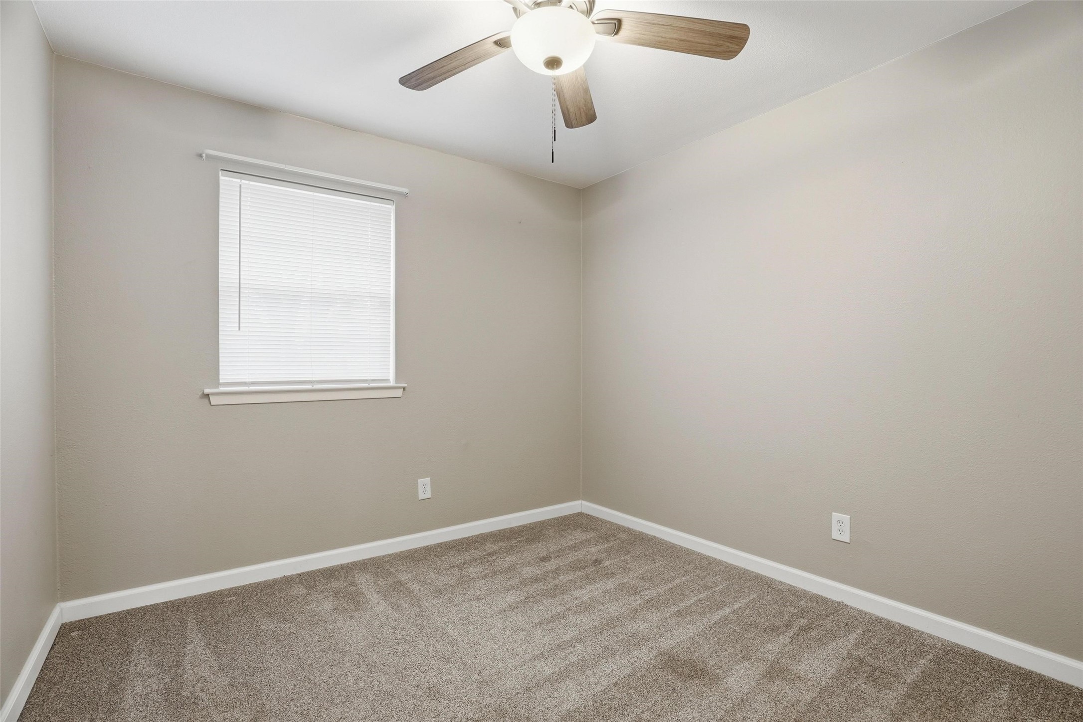 120 NW Suzanne Terrace