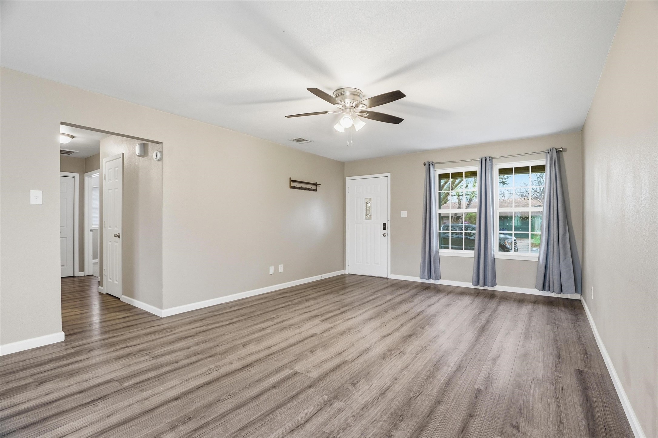 120 NW Suzanne Terrace