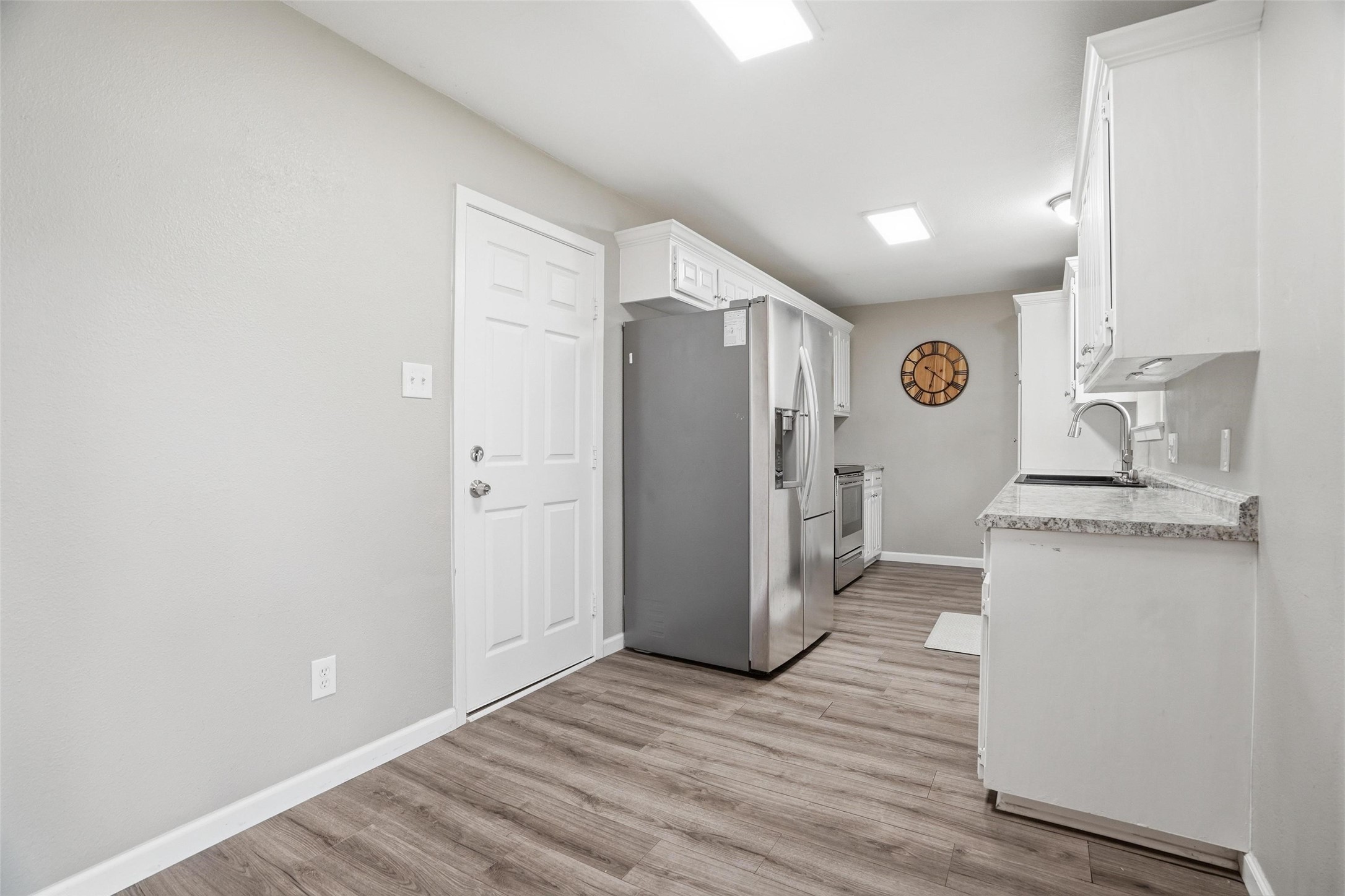 120 NW Suzanne Terrace