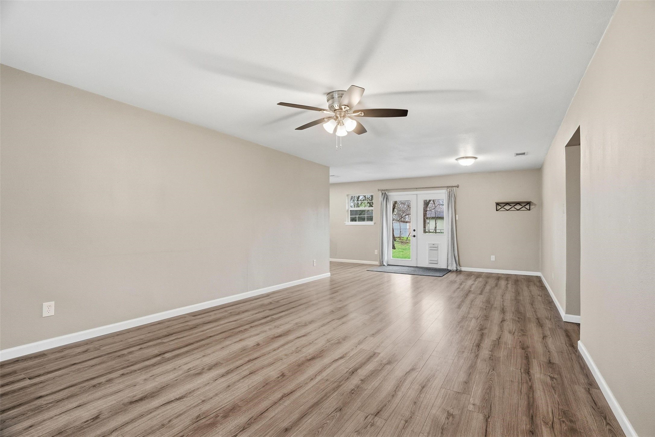 120 NW Suzanne Terrace