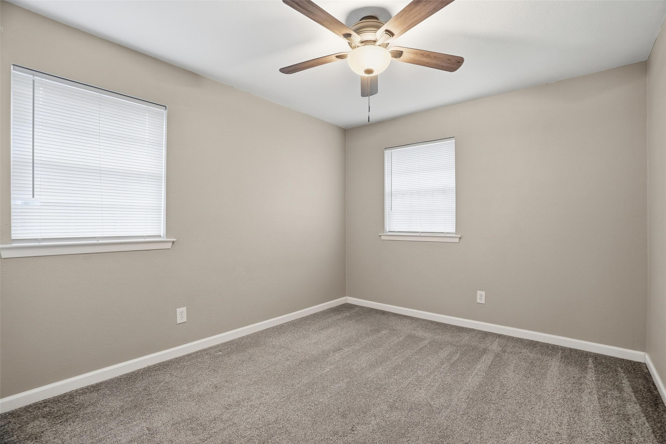 120 NW Suzanne Terrace