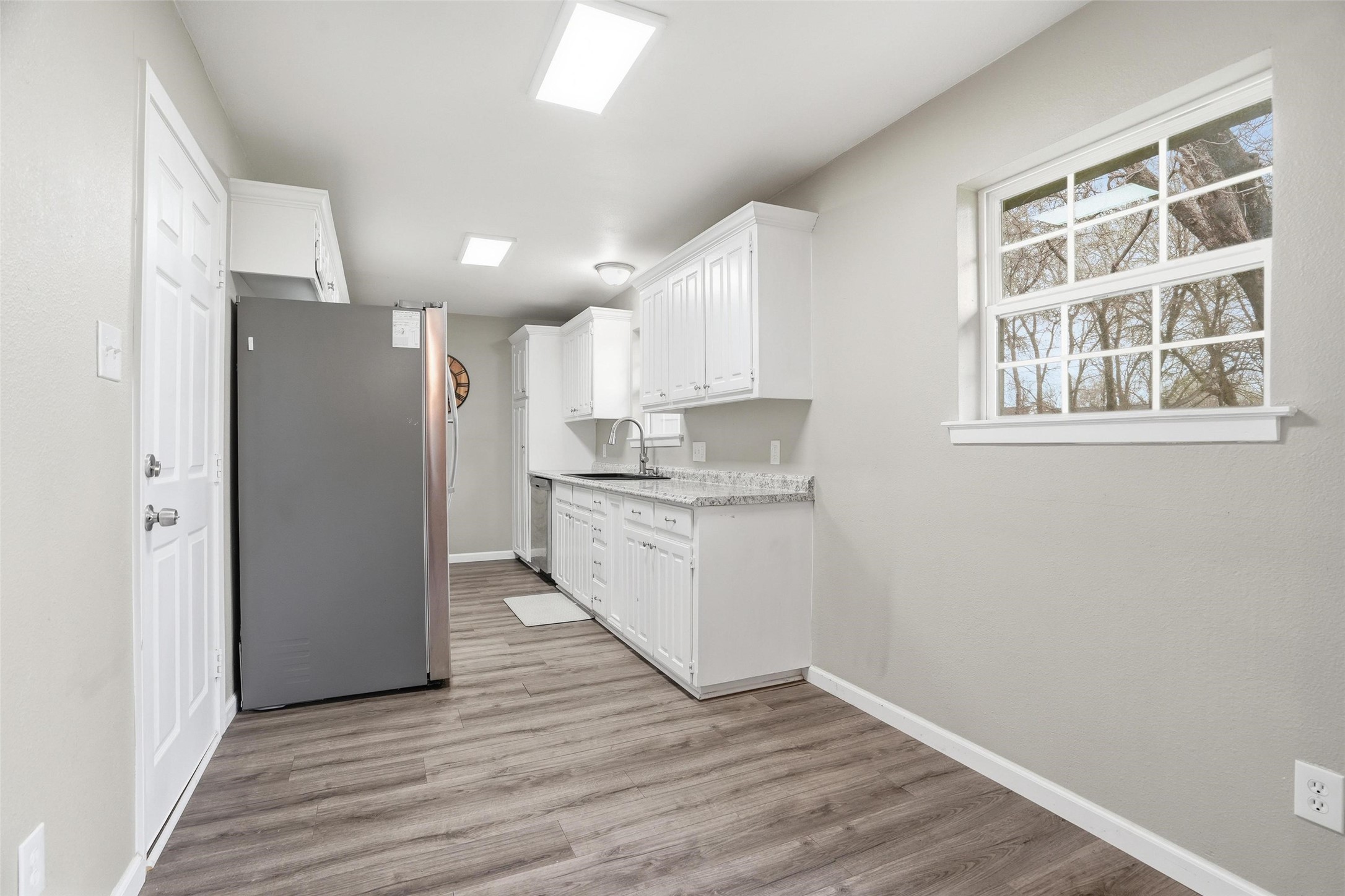 120 NW Suzanne Terrace